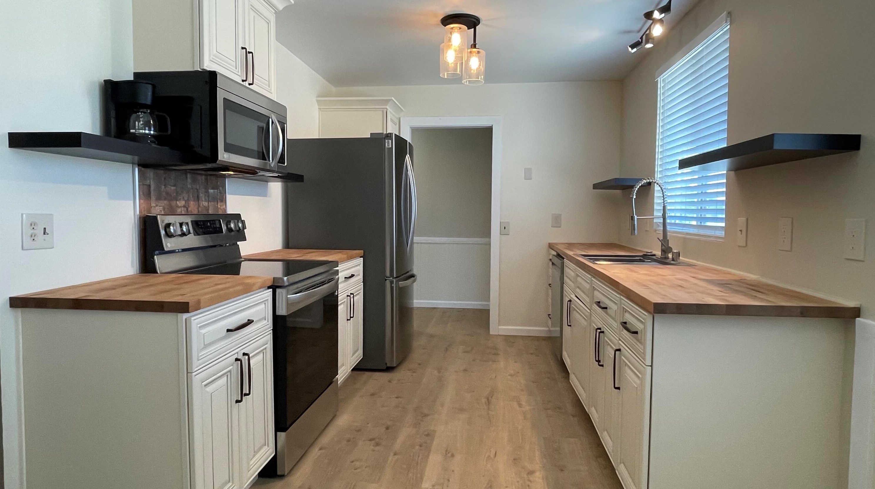 2802 Atlantic Blvd, Thermal CA  92274-6557 exterior