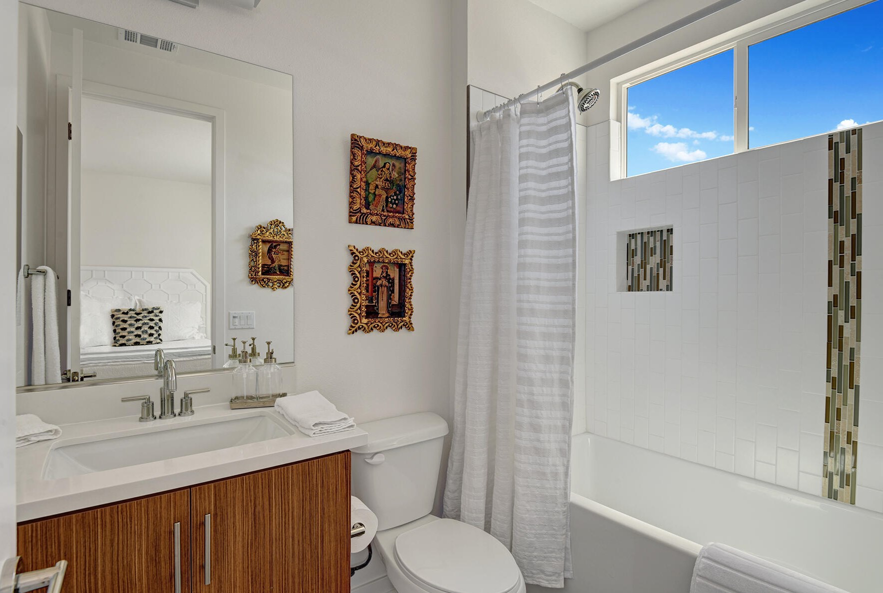 13911 Valley View Ct, Desert Hot Springs CA  92240-6585 exterior