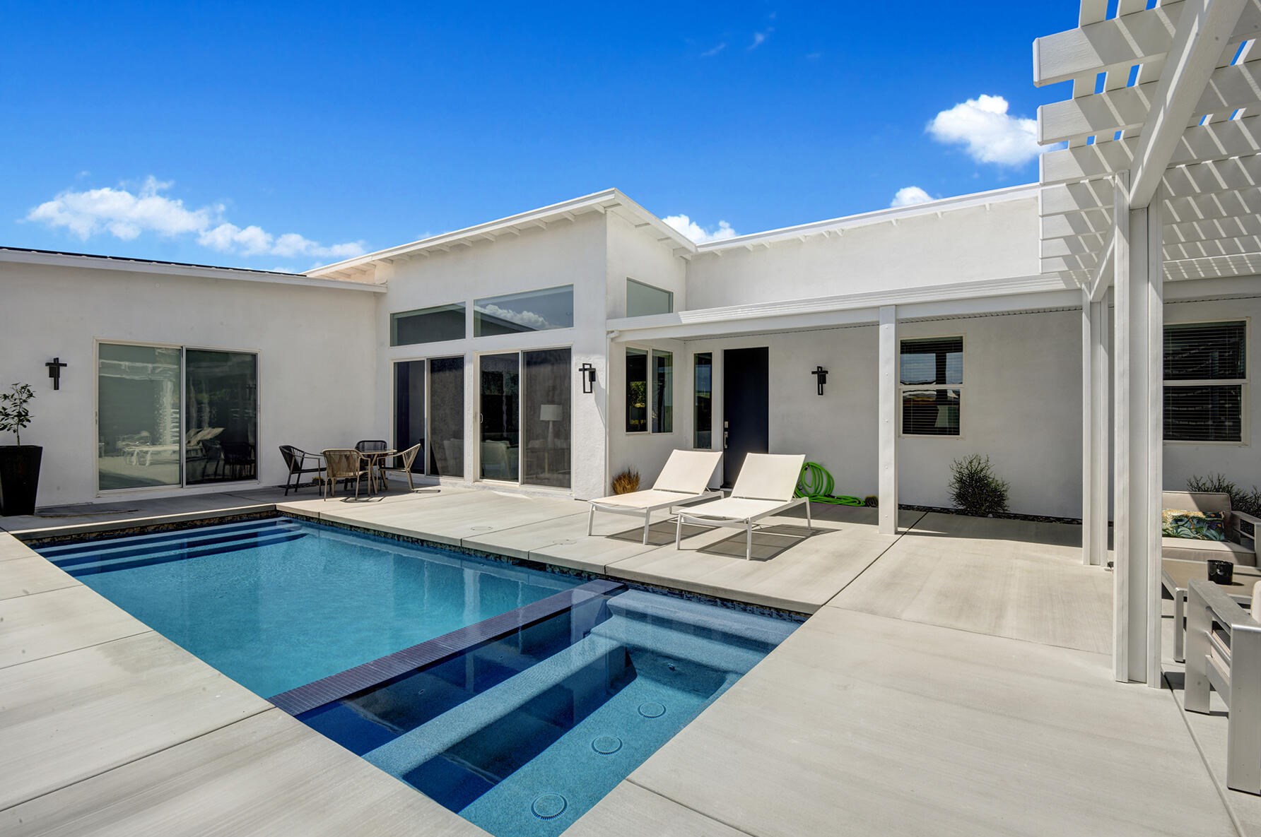 13911 Valley View Ct, Desert Hot Springs CA  92240-6585 exterior