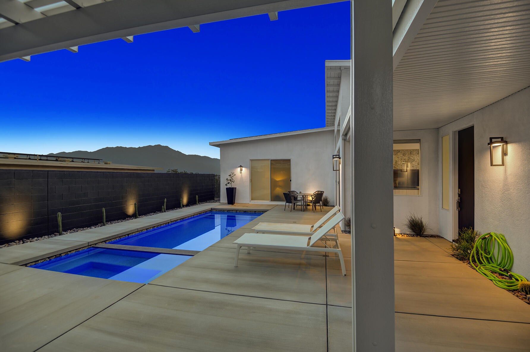 13911 Valley View Ct, Desert Hot Springs CA  92240-6585 exterior