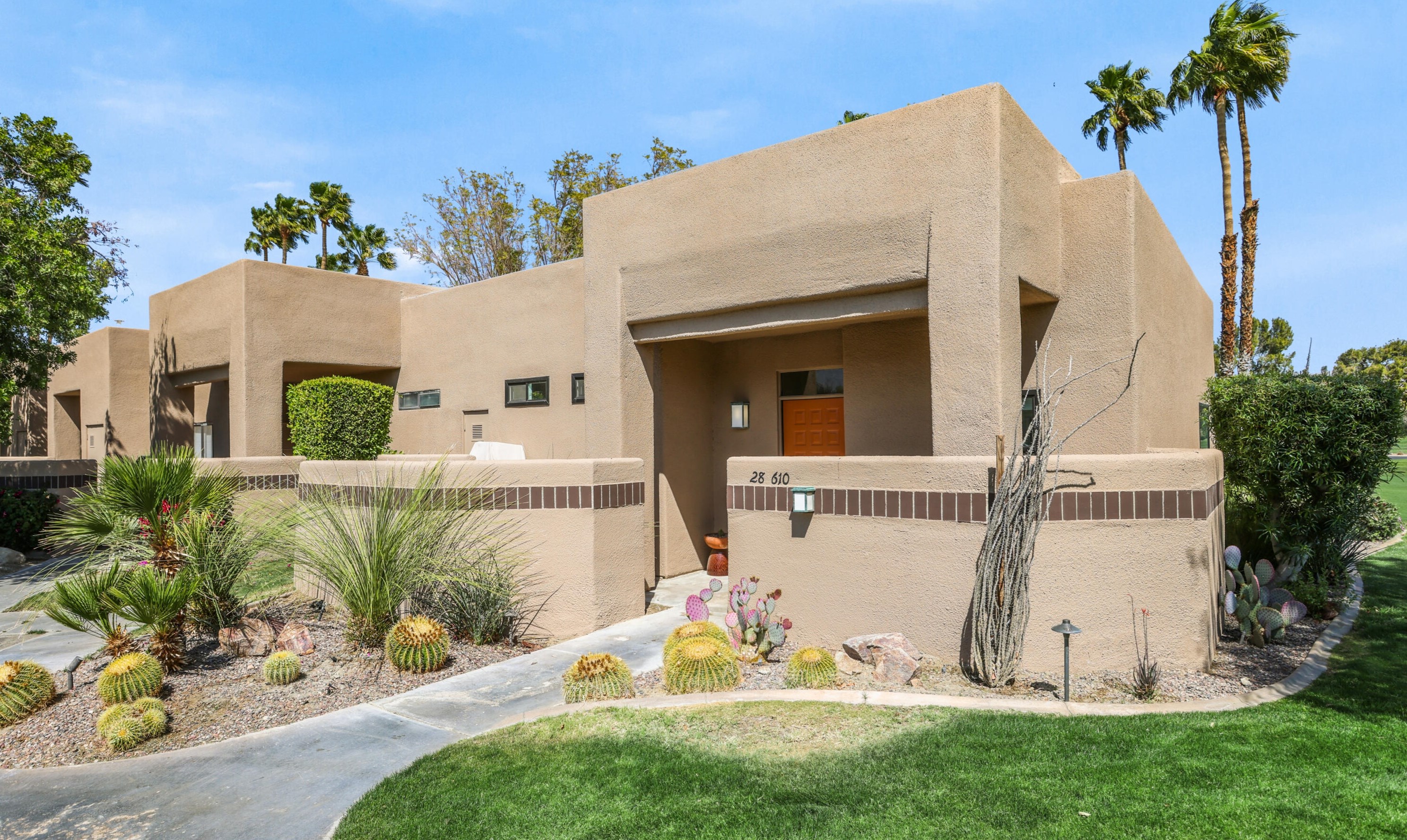 28610 Taos Ct, Cathedral City CA  92234-3574 exterior