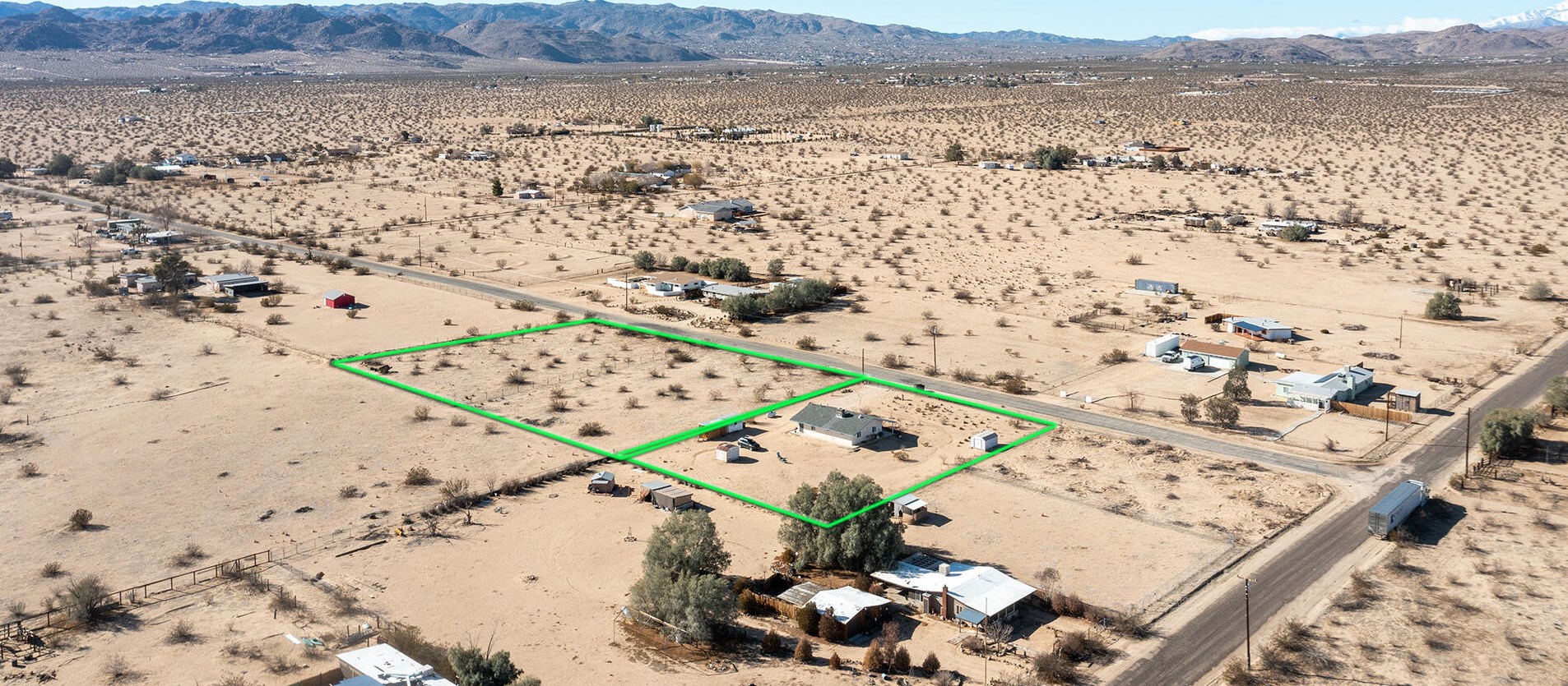 4545 Sunkist Rd, Joshua Tree CA  92252-4471 exterior