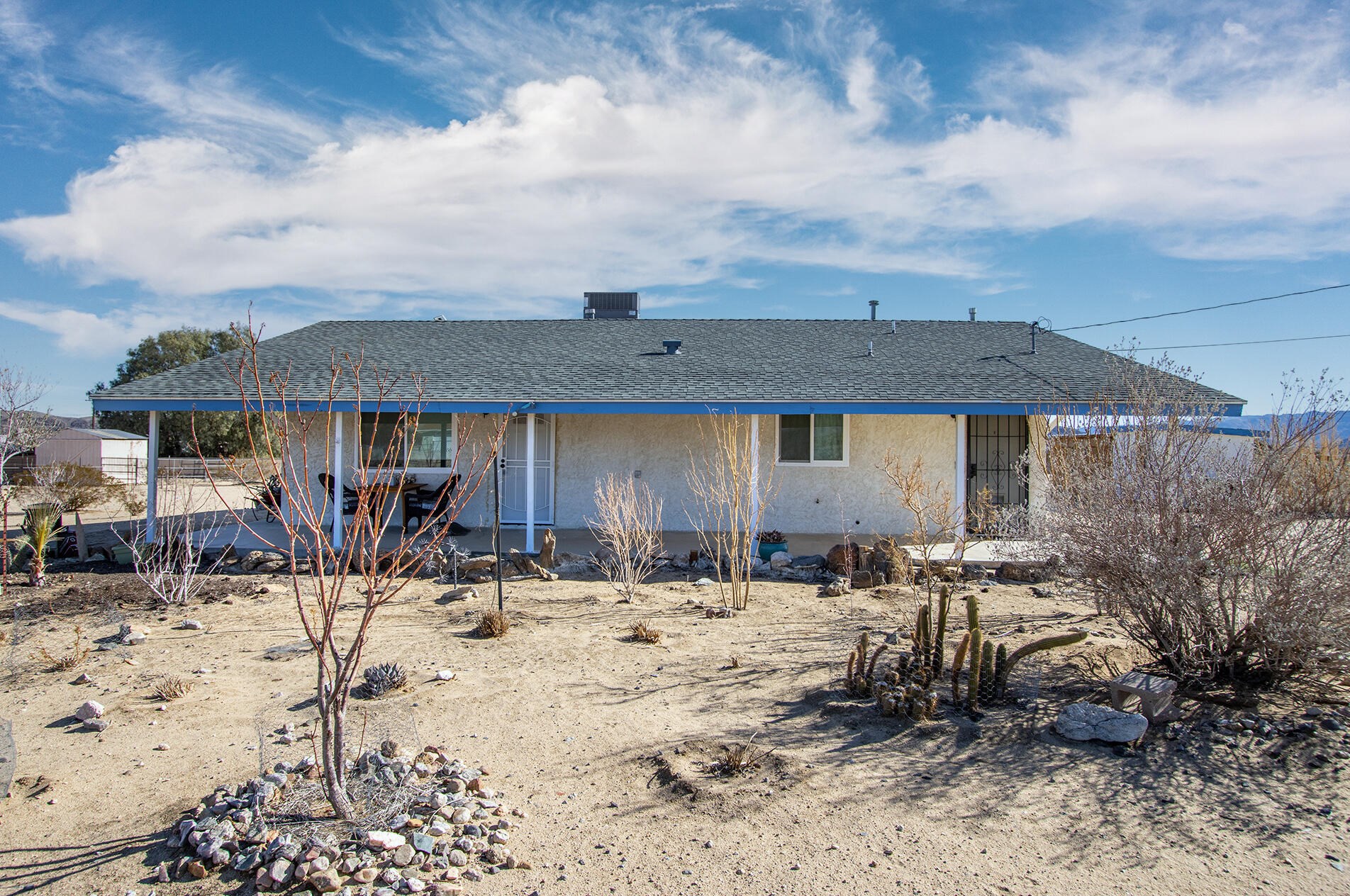 4545 Sunkist Rd, Joshua Tree CA  92252-4471 exterior