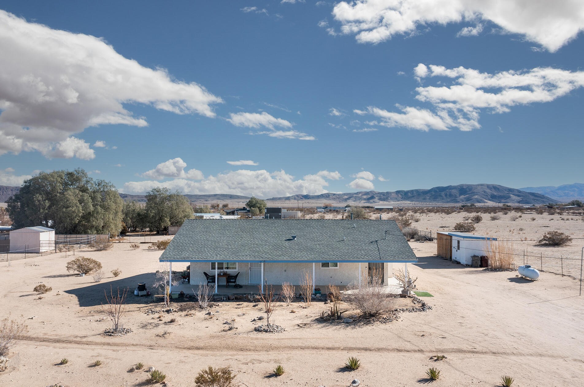 4545 Sunkist Rd, Joshua Tree CA  92252-4471 exterior