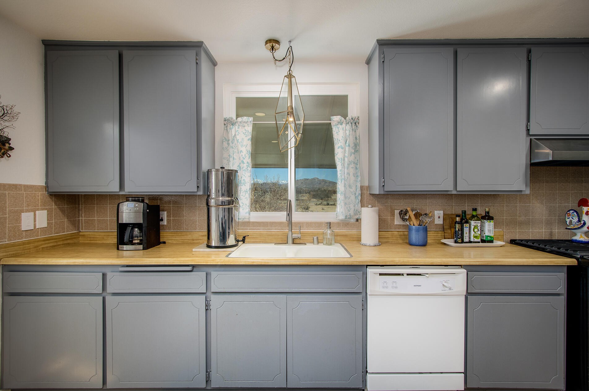 4545 Sunkist Rd, Joshua Tree CA  92252-4471 exterior