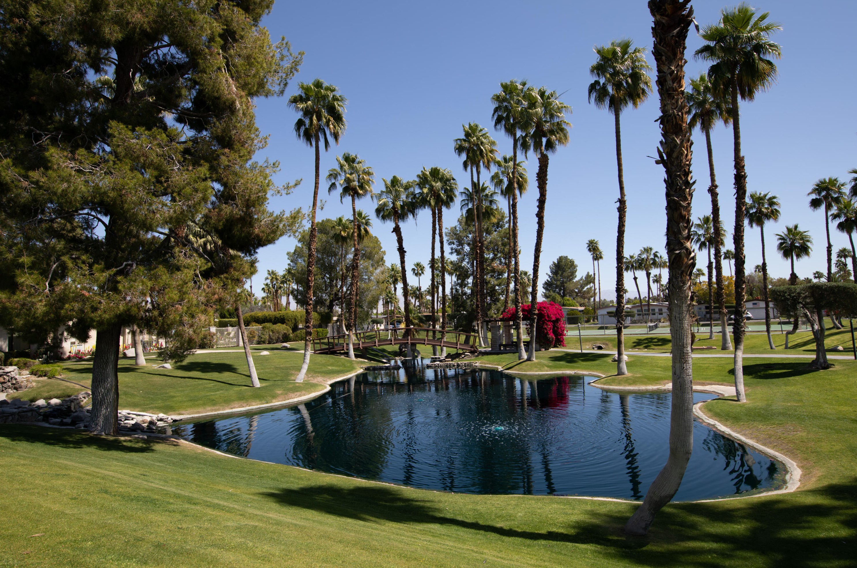 1076 Via Grande, Cathedral City CA  92234-4330 exterior