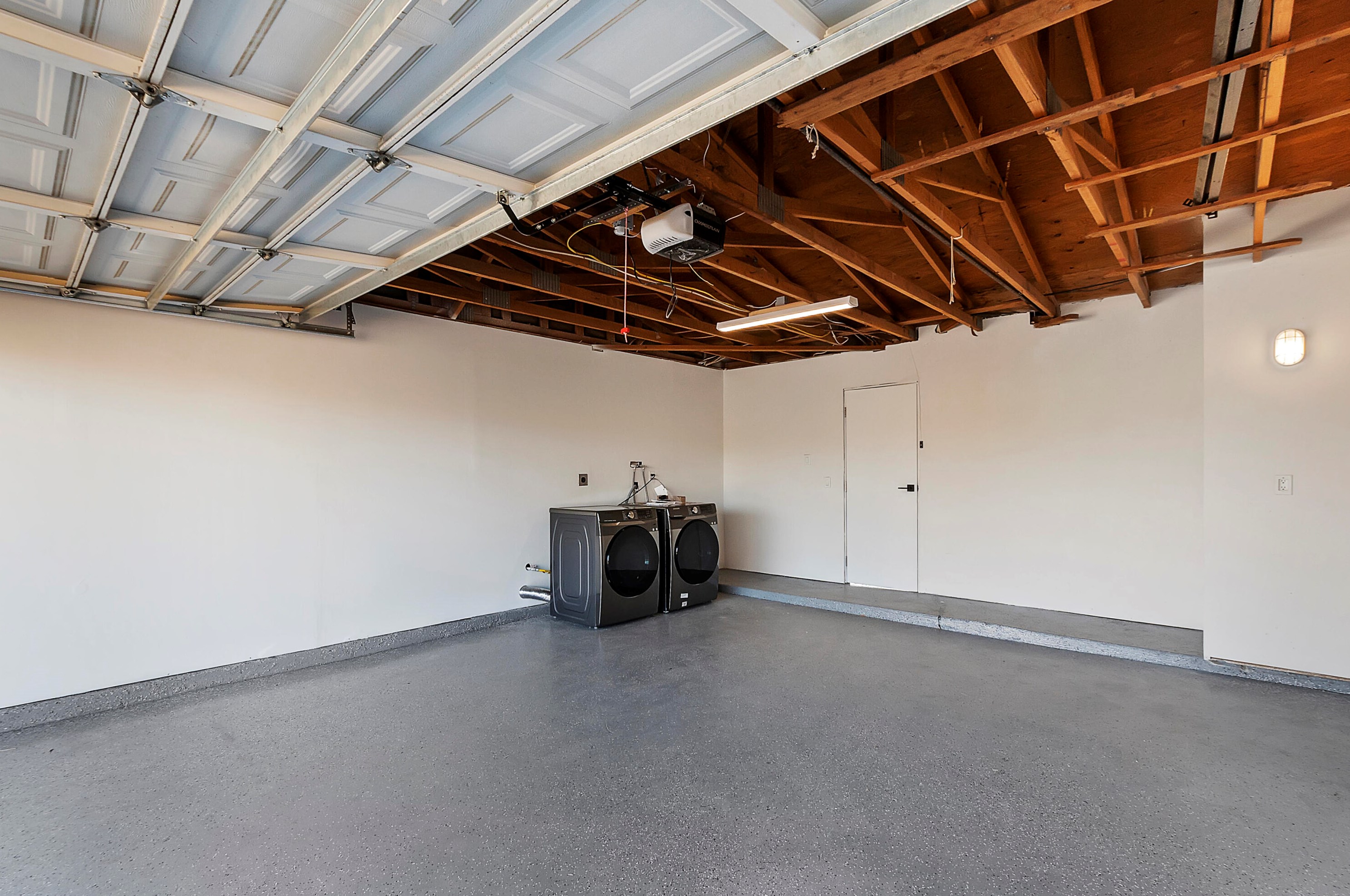 6006 Morongo Rd, Twntynine Plm CA  92277-2054 exterior