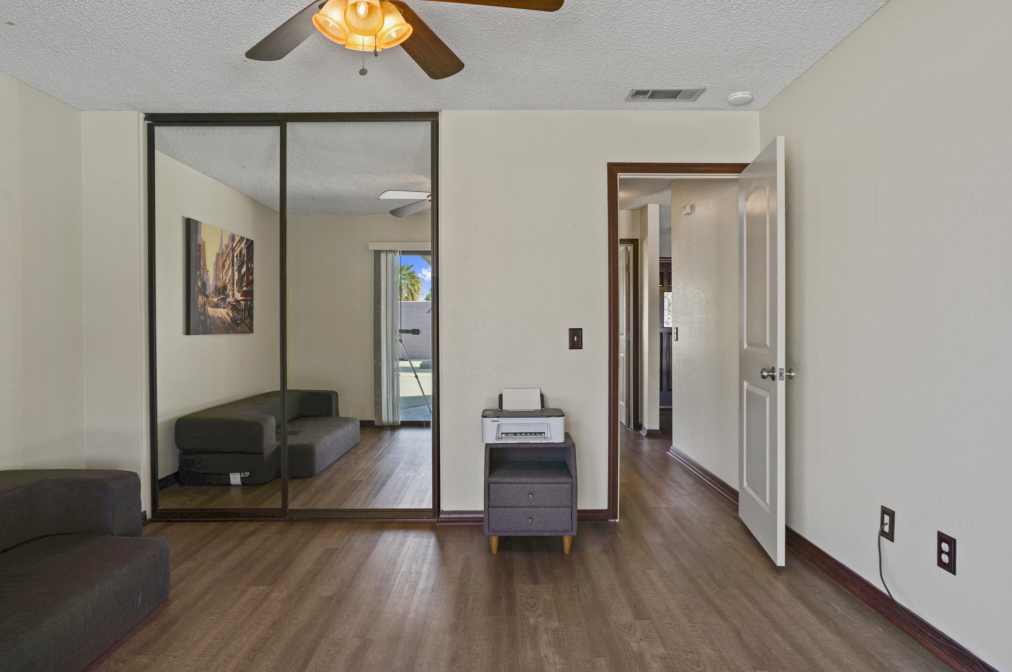 31015 Avenida Alvera, Cathedral City CA  92234-3019 exterior