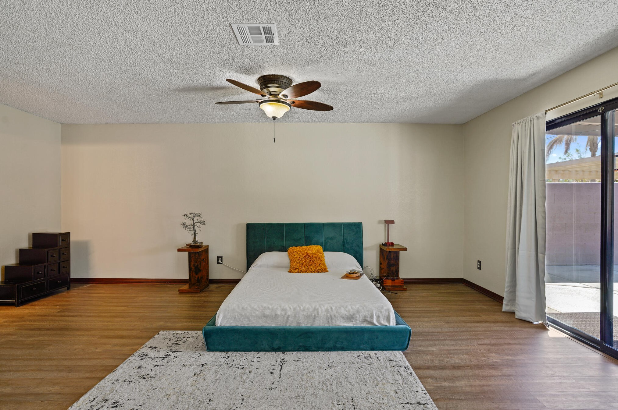 31015 Avenida Alvera, Cathedral City CA  92234-3019 exterior