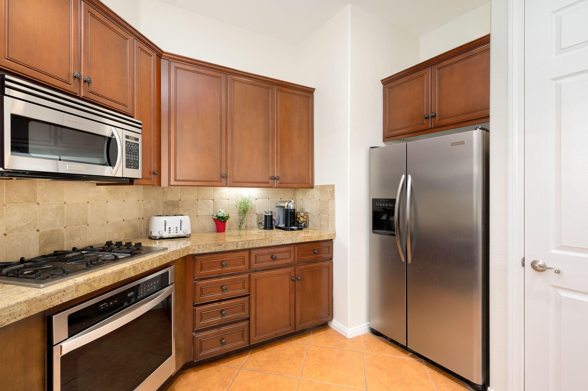 57389 Via Vis, La Quinta CA  92253-5033 exterior