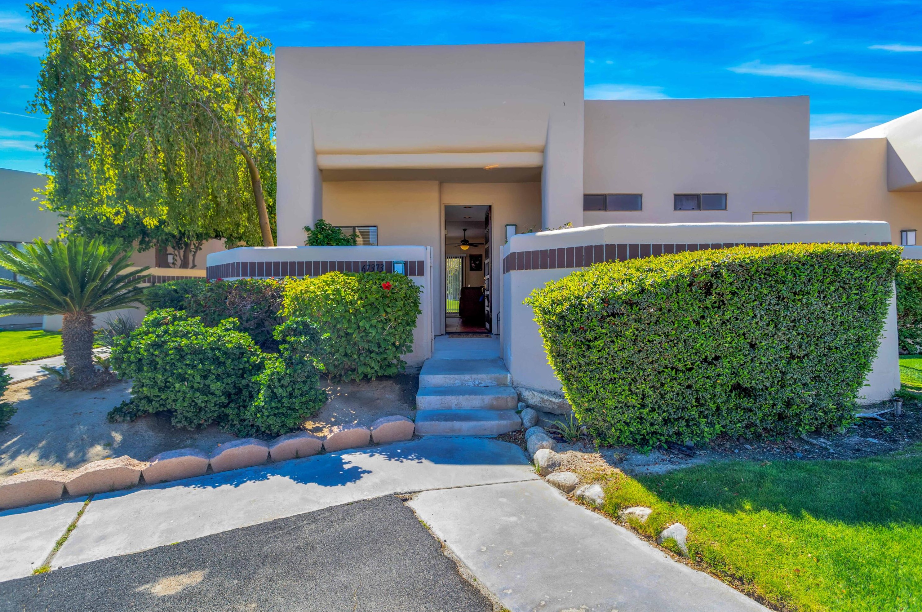 67373 Toltec Ct, Cathedral City CA  92234-3552 exterior