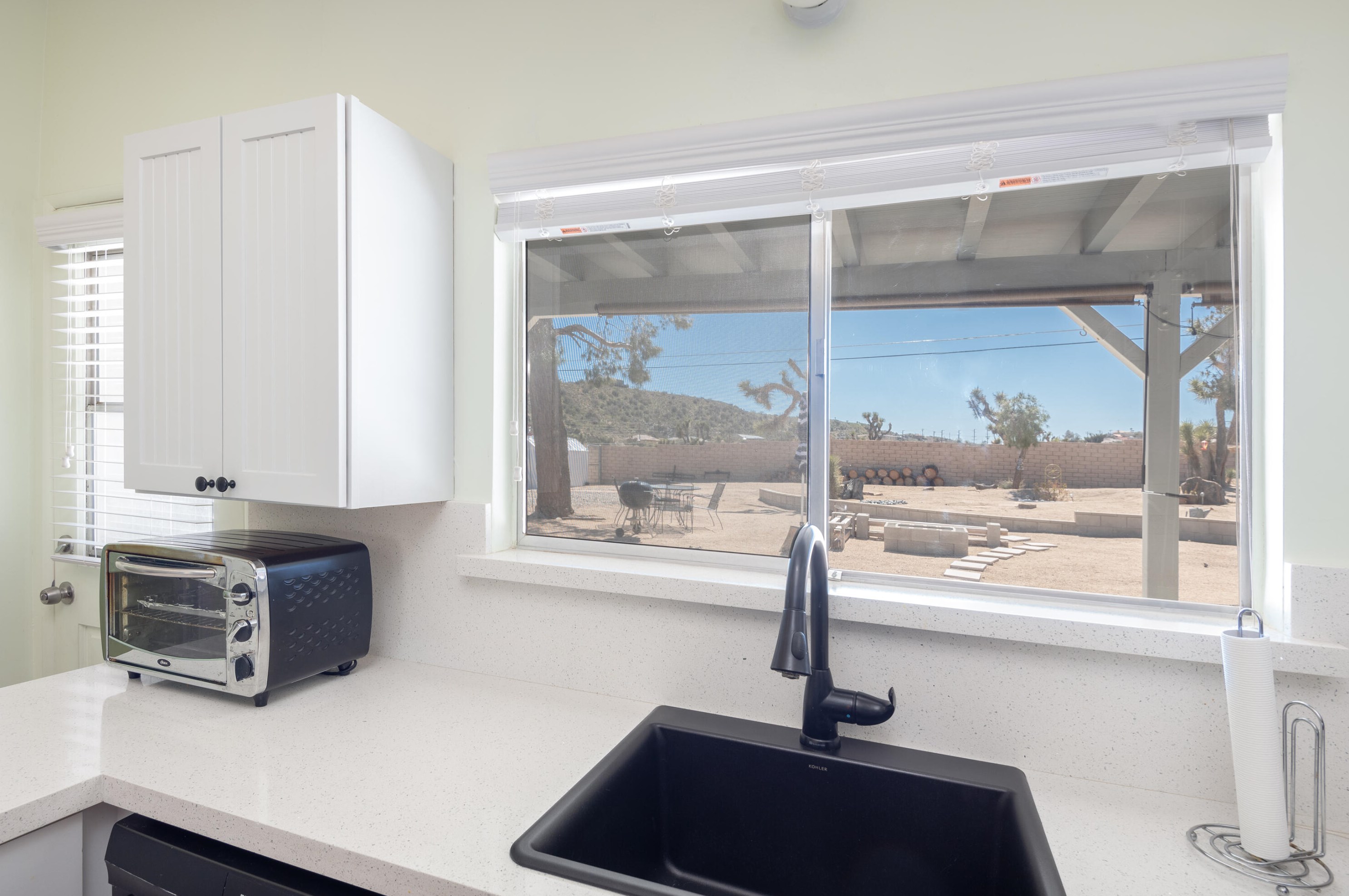 7588 San Remo Trl, Yucca Valley CA  92284-2354 exterior