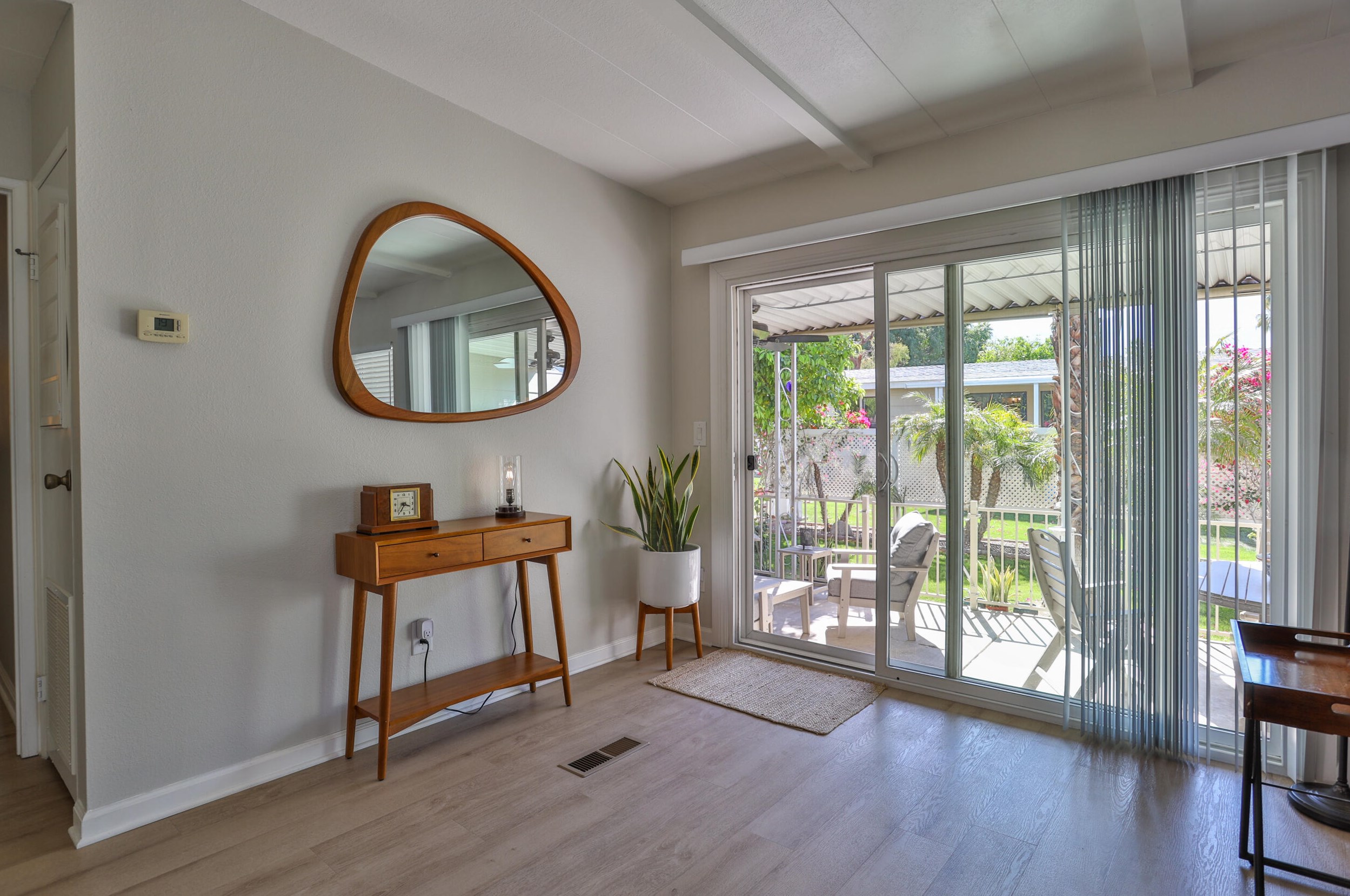 1096 Via Verde, Cathedral City CA  92234-4356 exterior