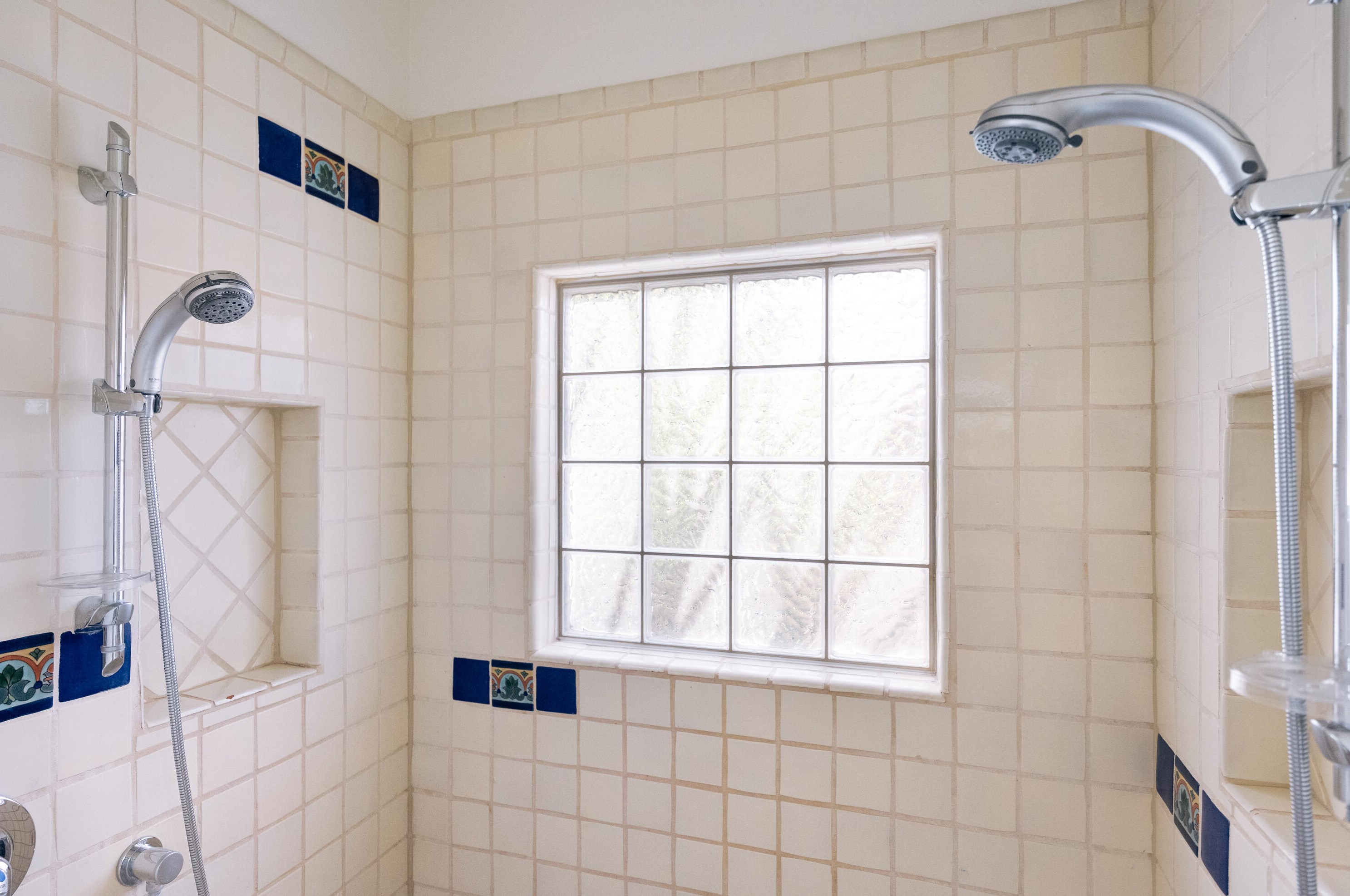 53660 Avenida Mendoza, La Quinta CA  92253-3574 exterior