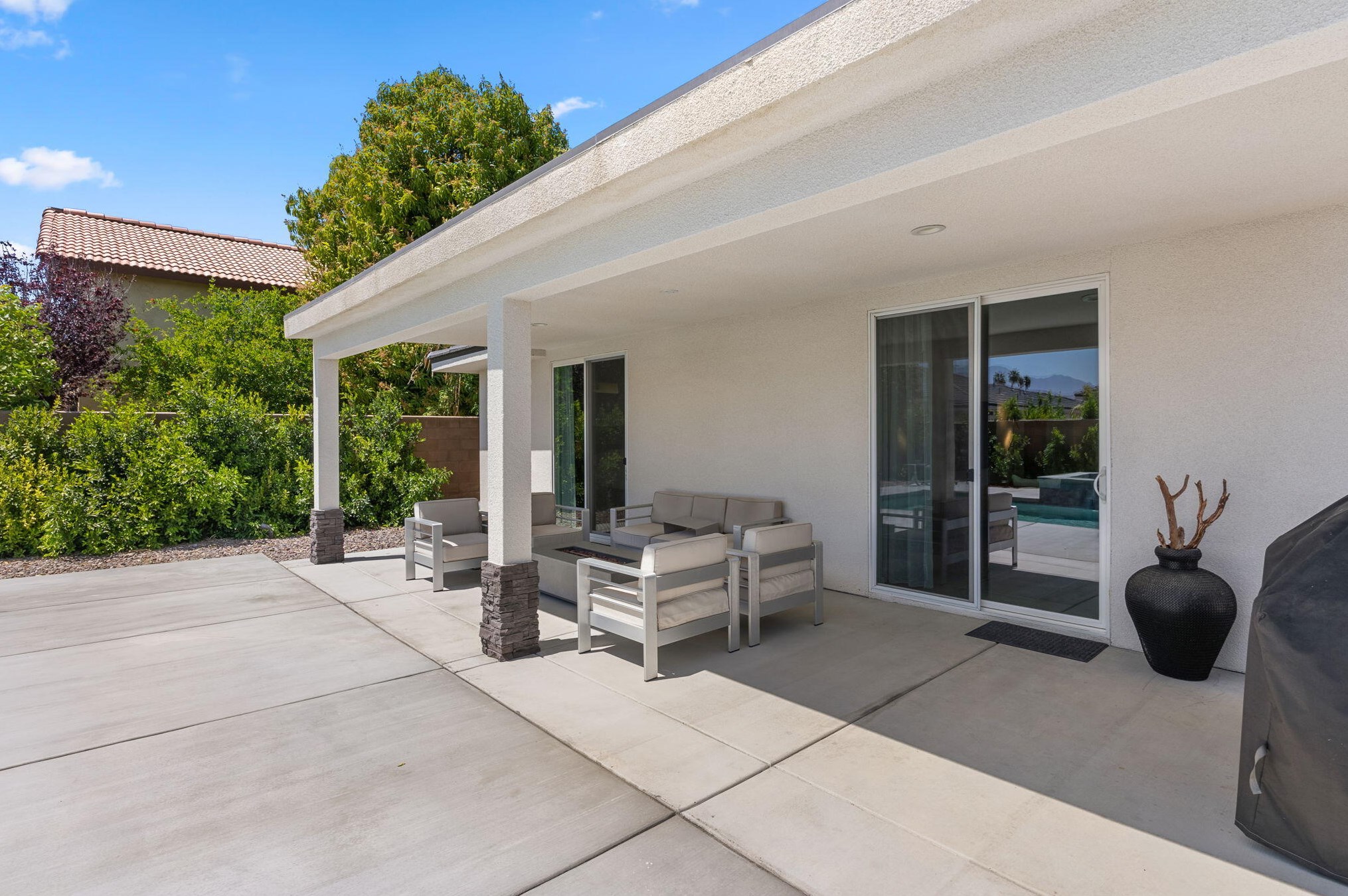 68535 30th Ave, Cathedral City CA  92234-5828 exterior