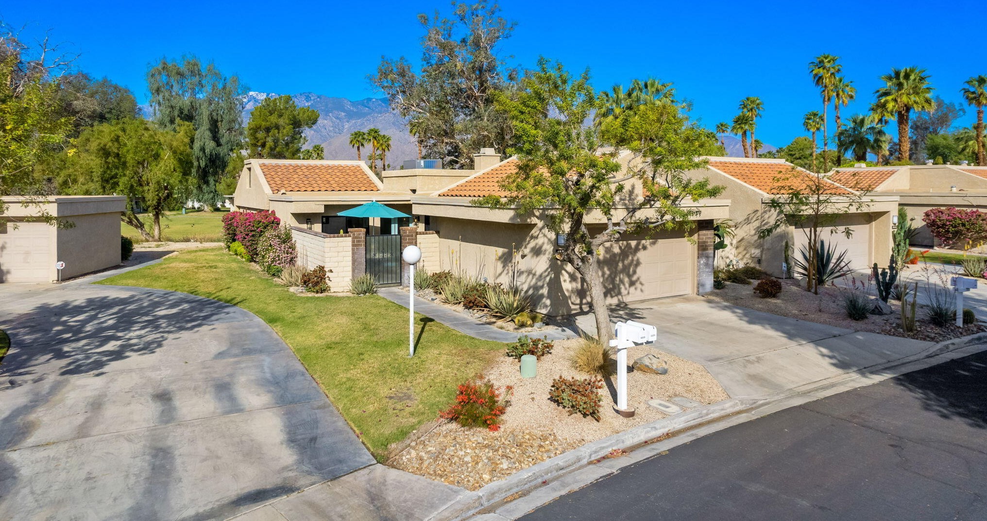 68295 Village Dr, Cathedral City CA  92234-6745 exterior
