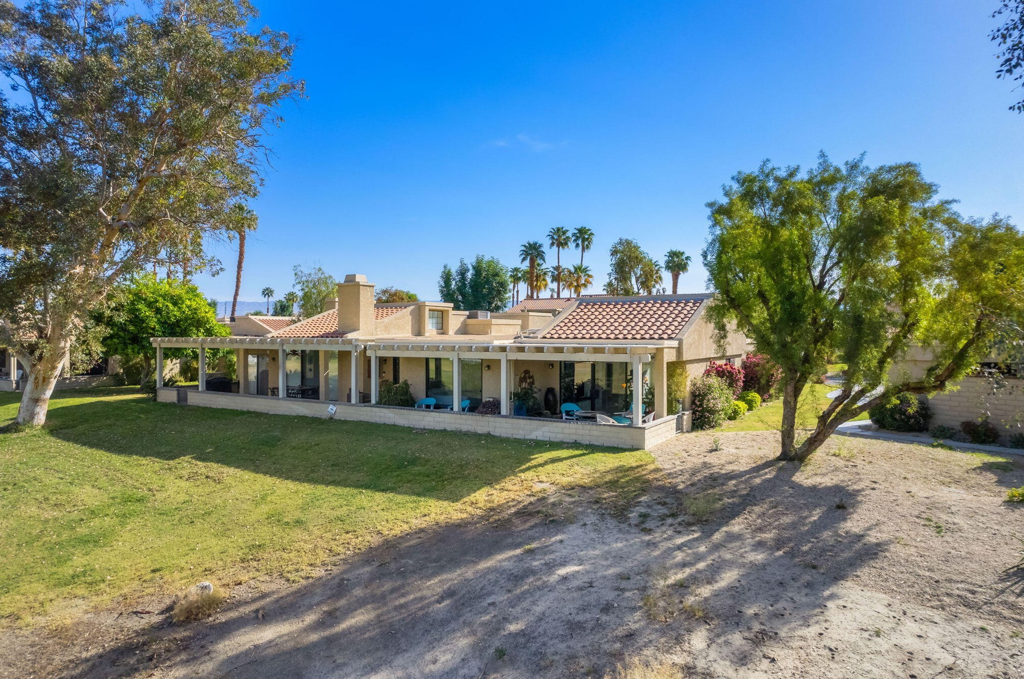 68295 Village Dr, Cathedral City CA  92234-6745 exterior