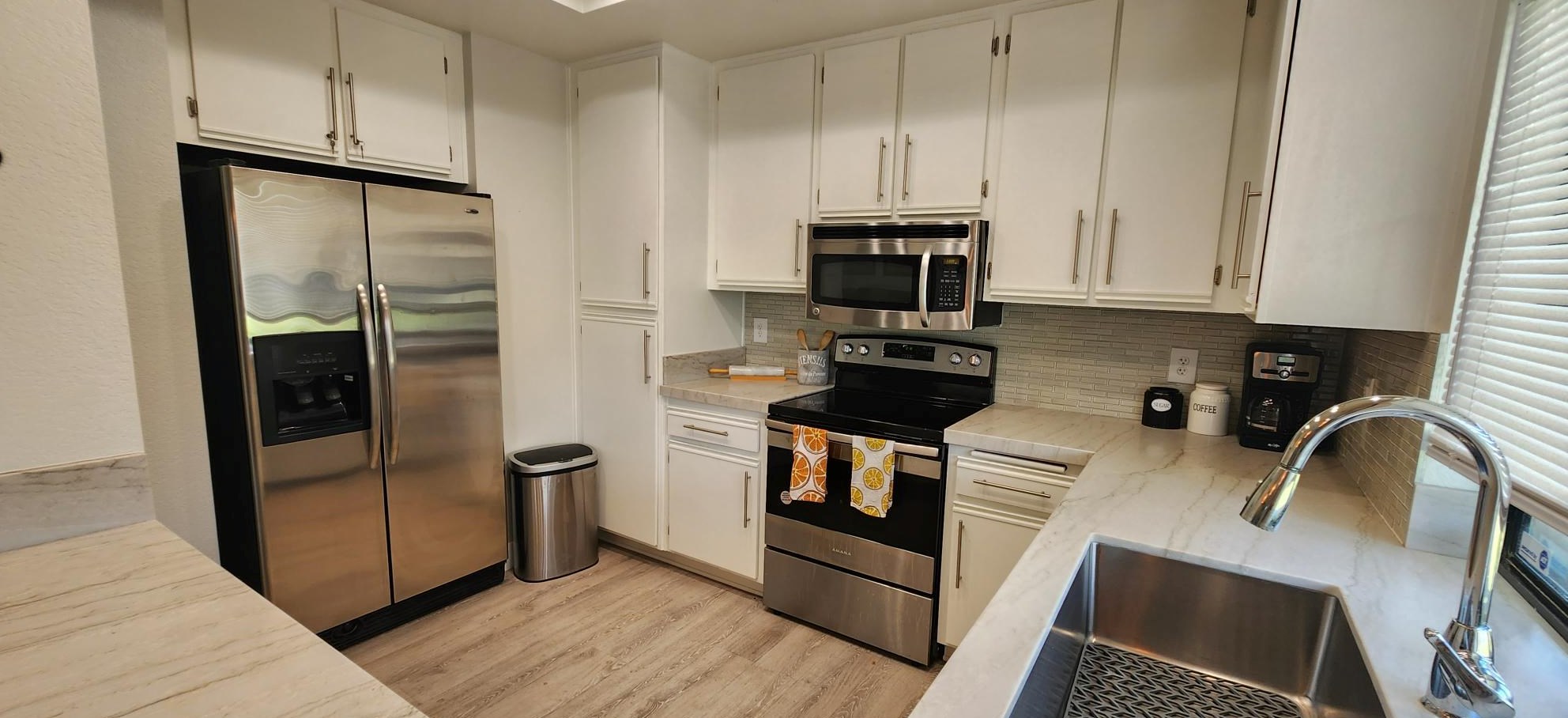 28661 Portales Dr, Cathedral City CA  92234-3594 exterior