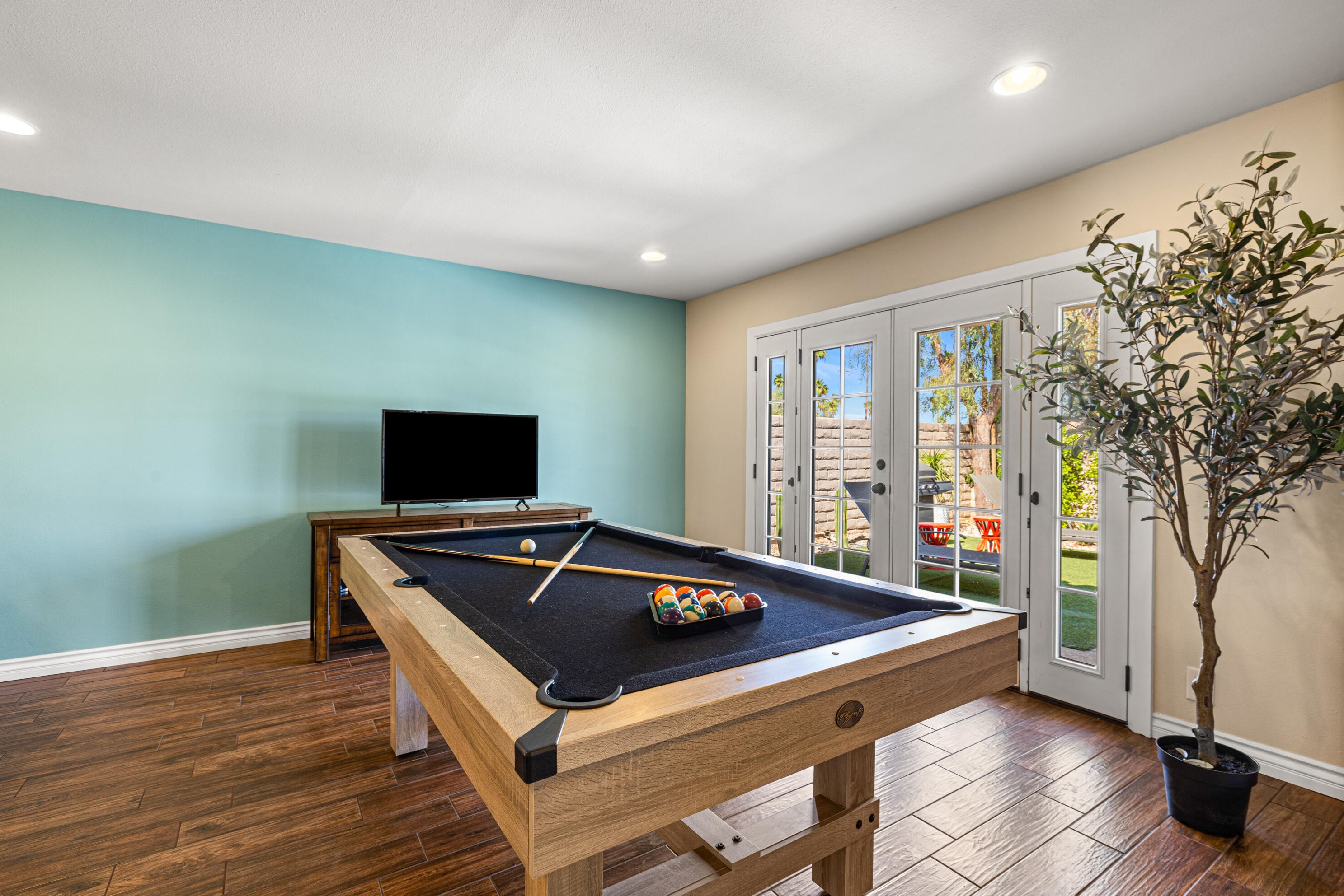 46060 Shadow Mountain Dr, Palm Desert CA  92260-5322 exterior
