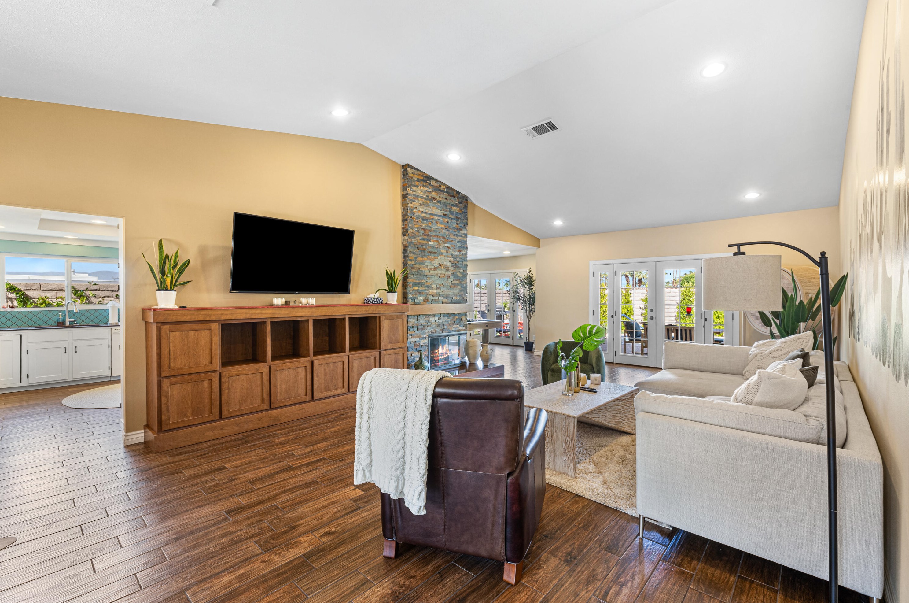 46060 Shadow Mountain Dr, Palm Desert CA  92260-5322 exterior