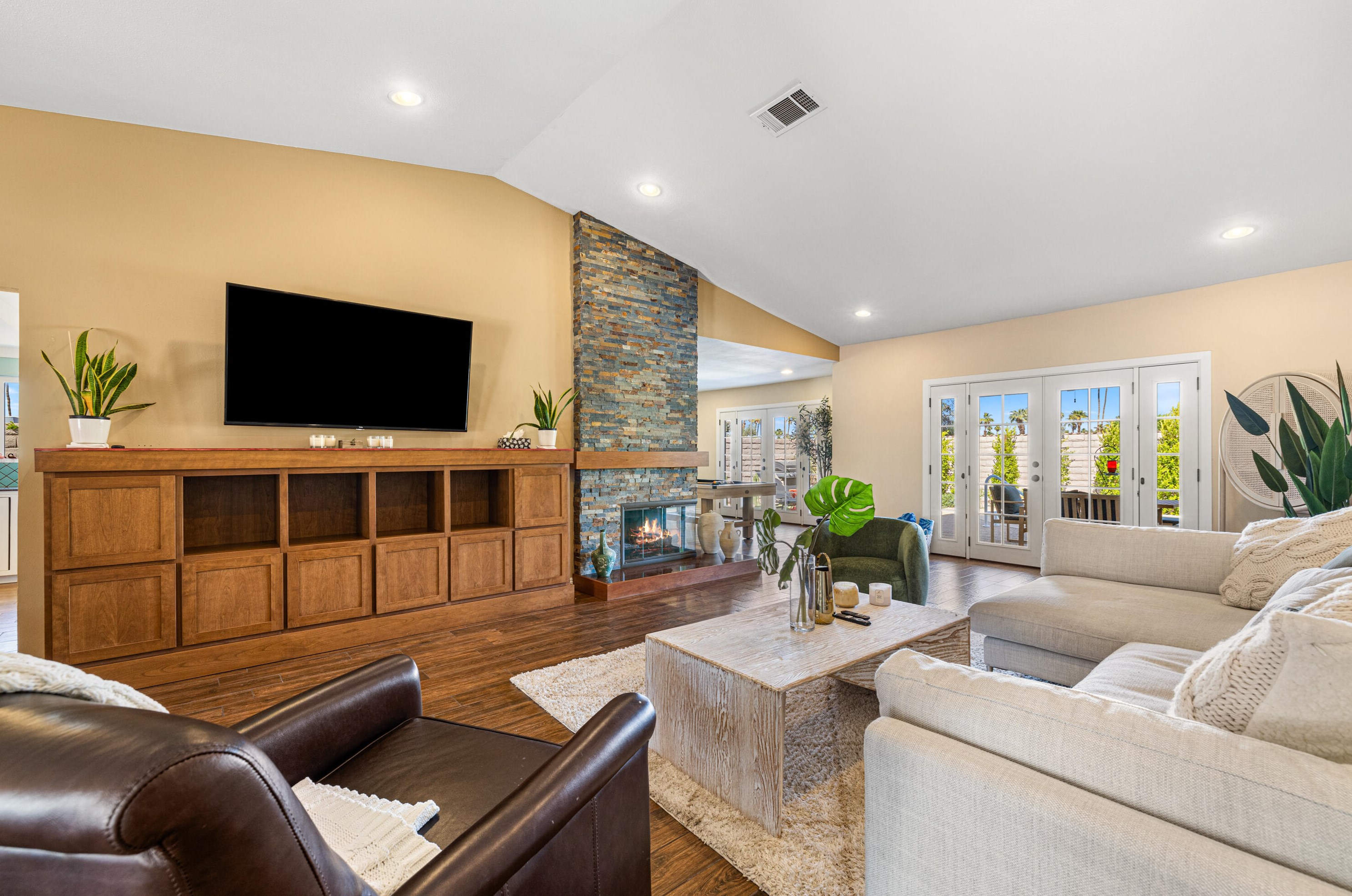 46060 Shadow Mountain Dr, Palm Desert CA  92260-5322 exterior