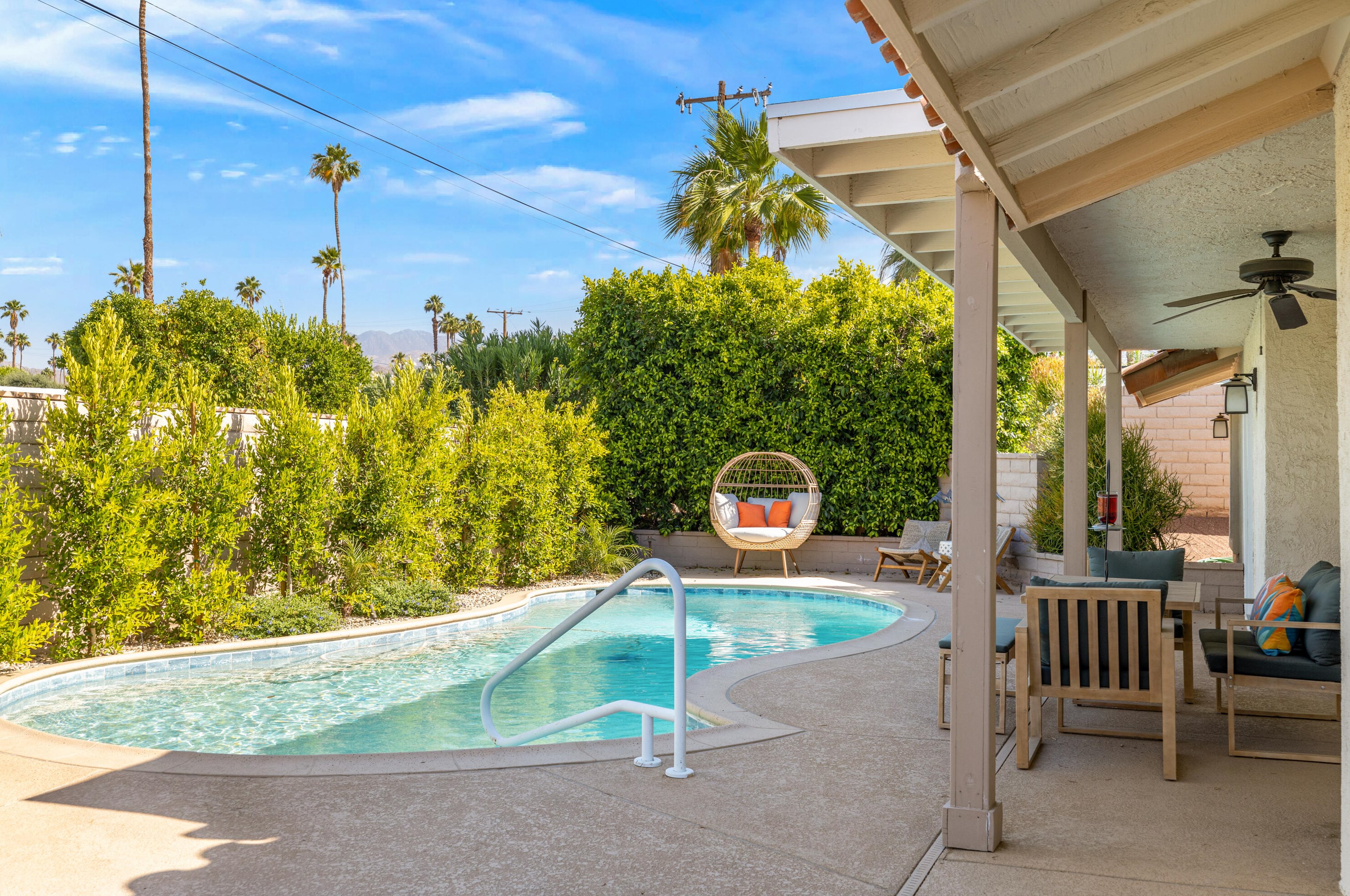 46060 Shadow Mountain Dr, Palm Desert CA  92260-5322 exterior