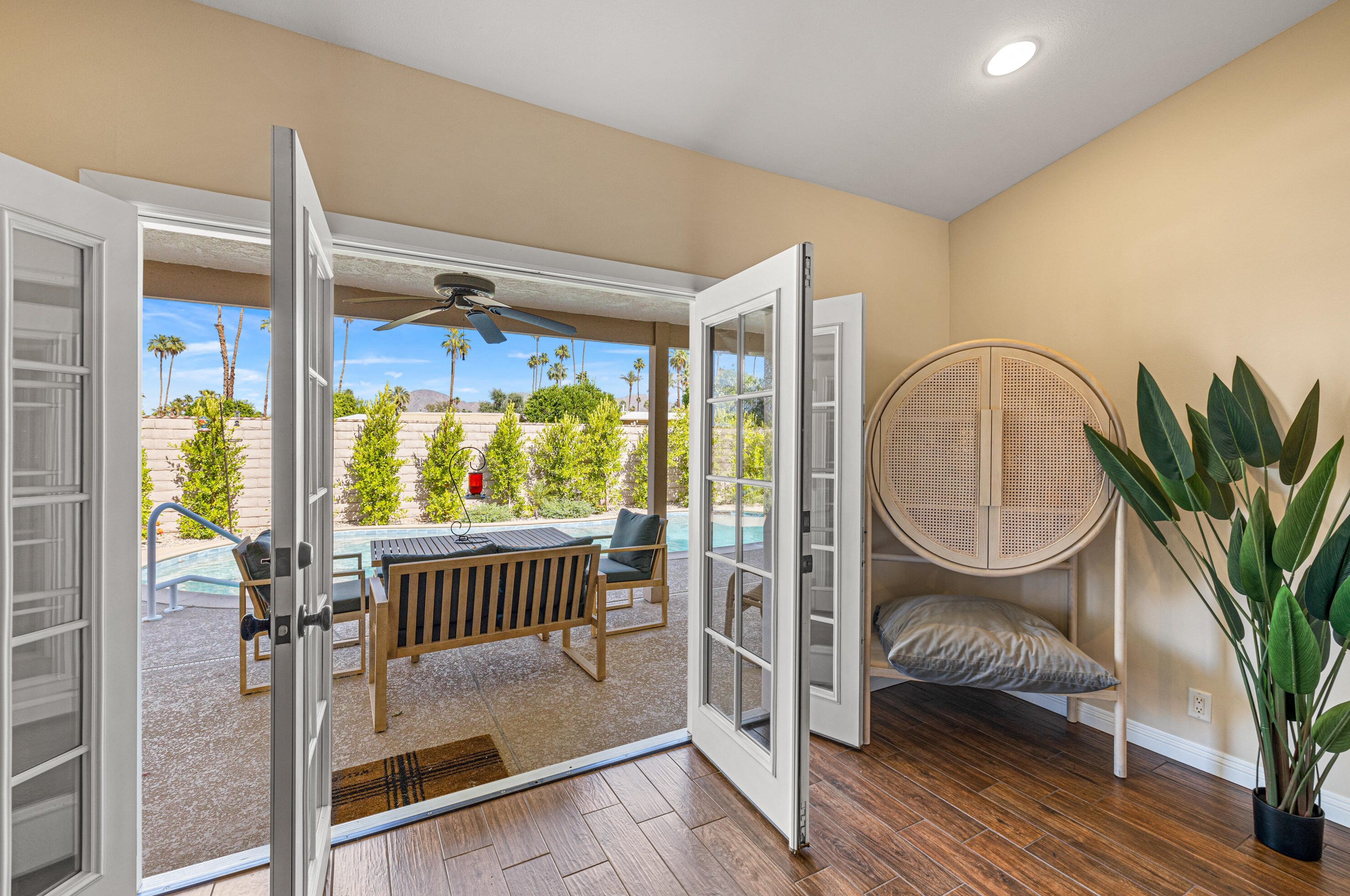 46060 Shadow Mountain Dr, Palm Desert CA  92260-5322 exterior