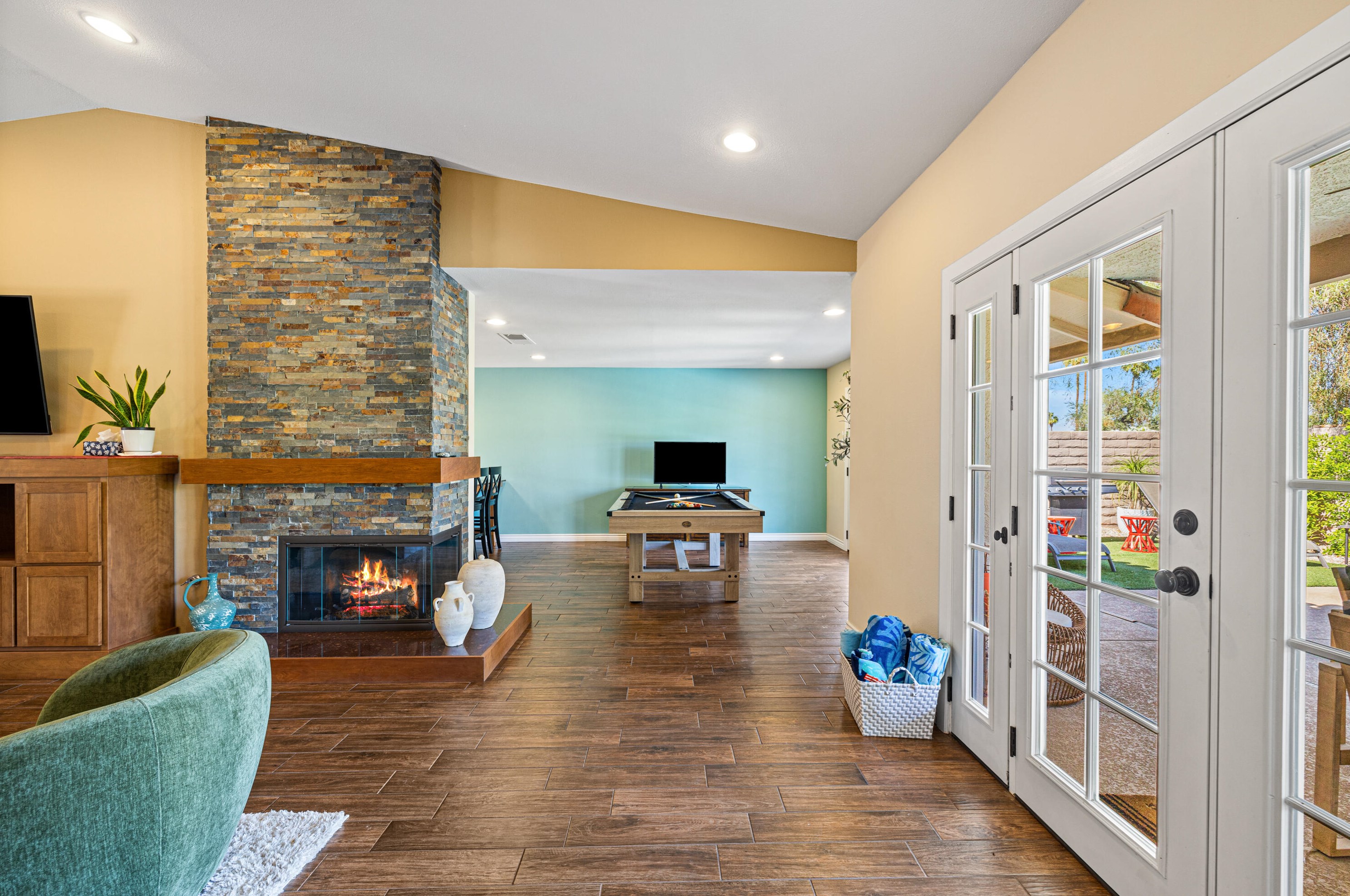 46060 Shadow Mountain Dr, Palm Desert CA  92260-5322 exterior