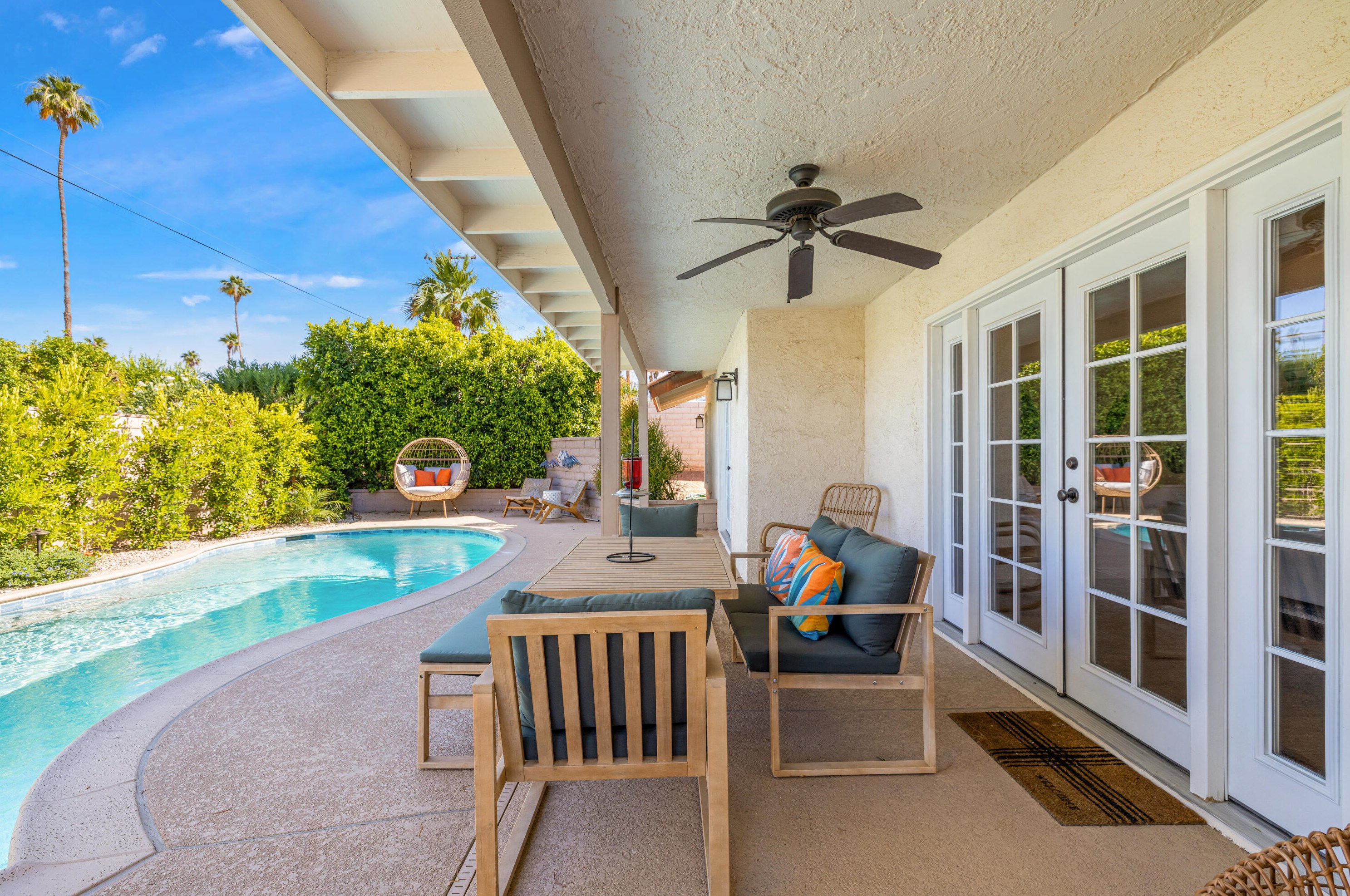 46060 Shadow Mountain Dr, Palm Desert CA  92260-5322 exterior