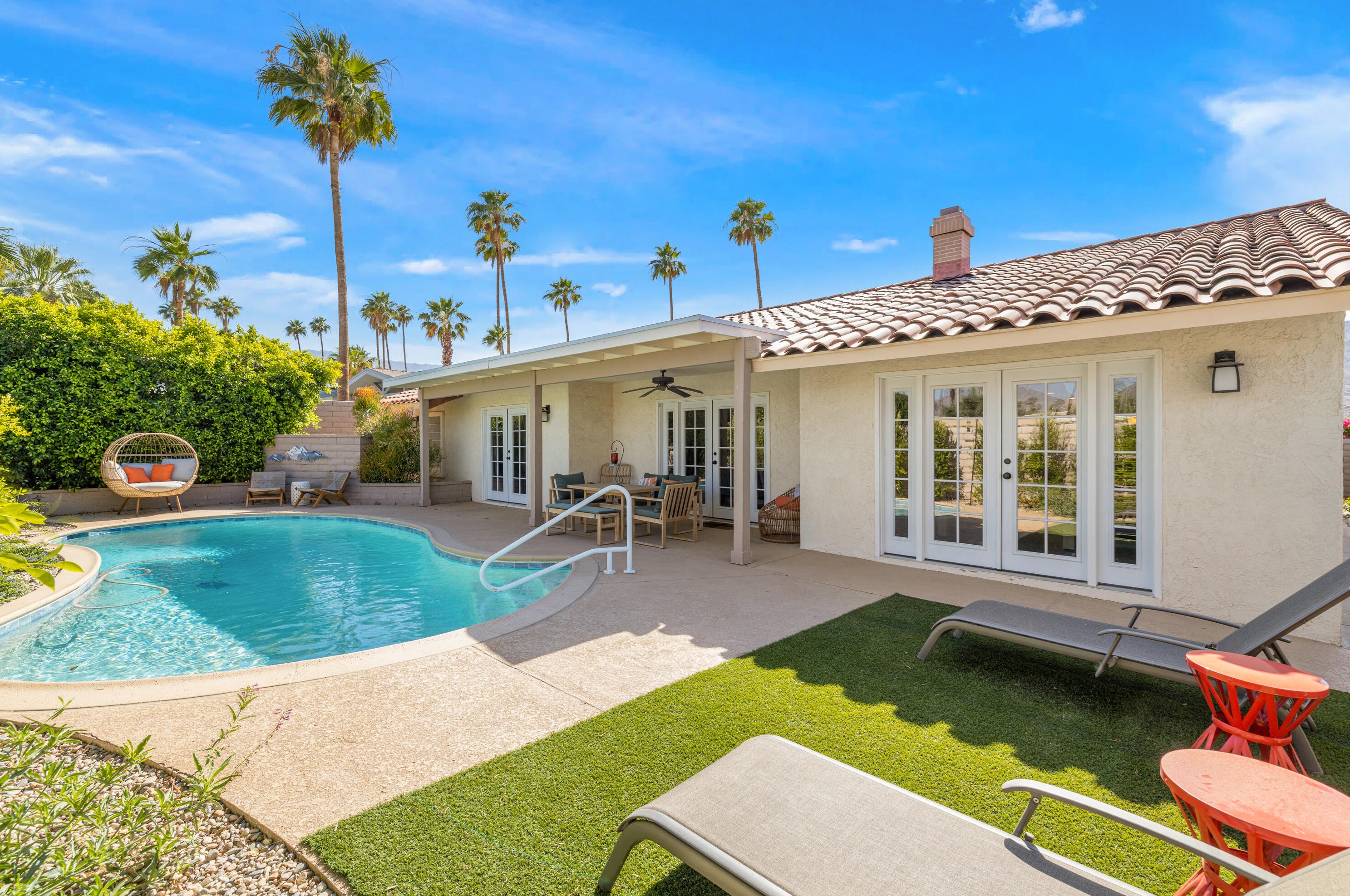 46060 Shadow Mountain Dr, Palm Desert CA  92260-5322 exterior
