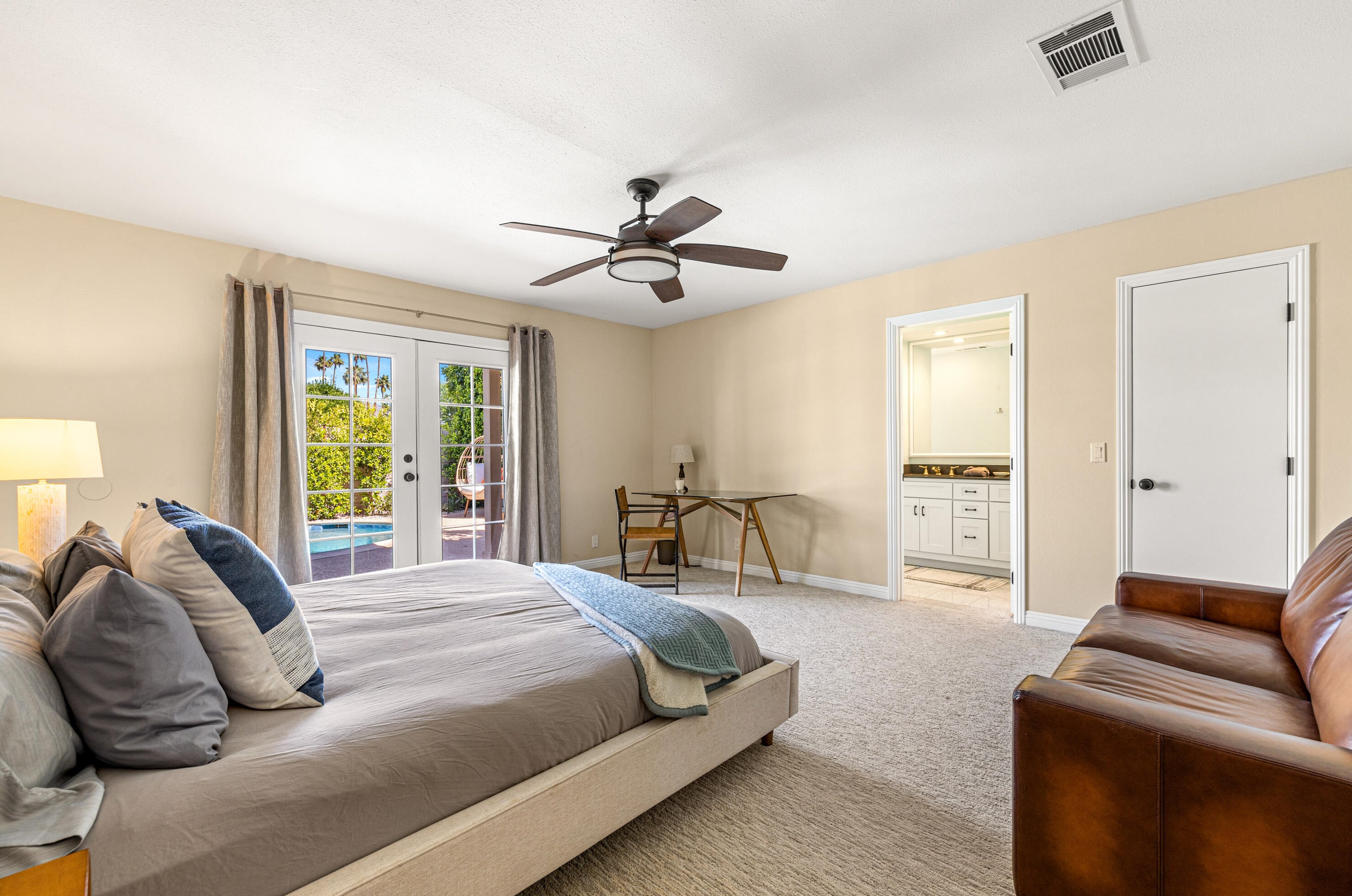 46060 Shadow Mountain Dr, Palm Desert CA  92260-5322 exterior