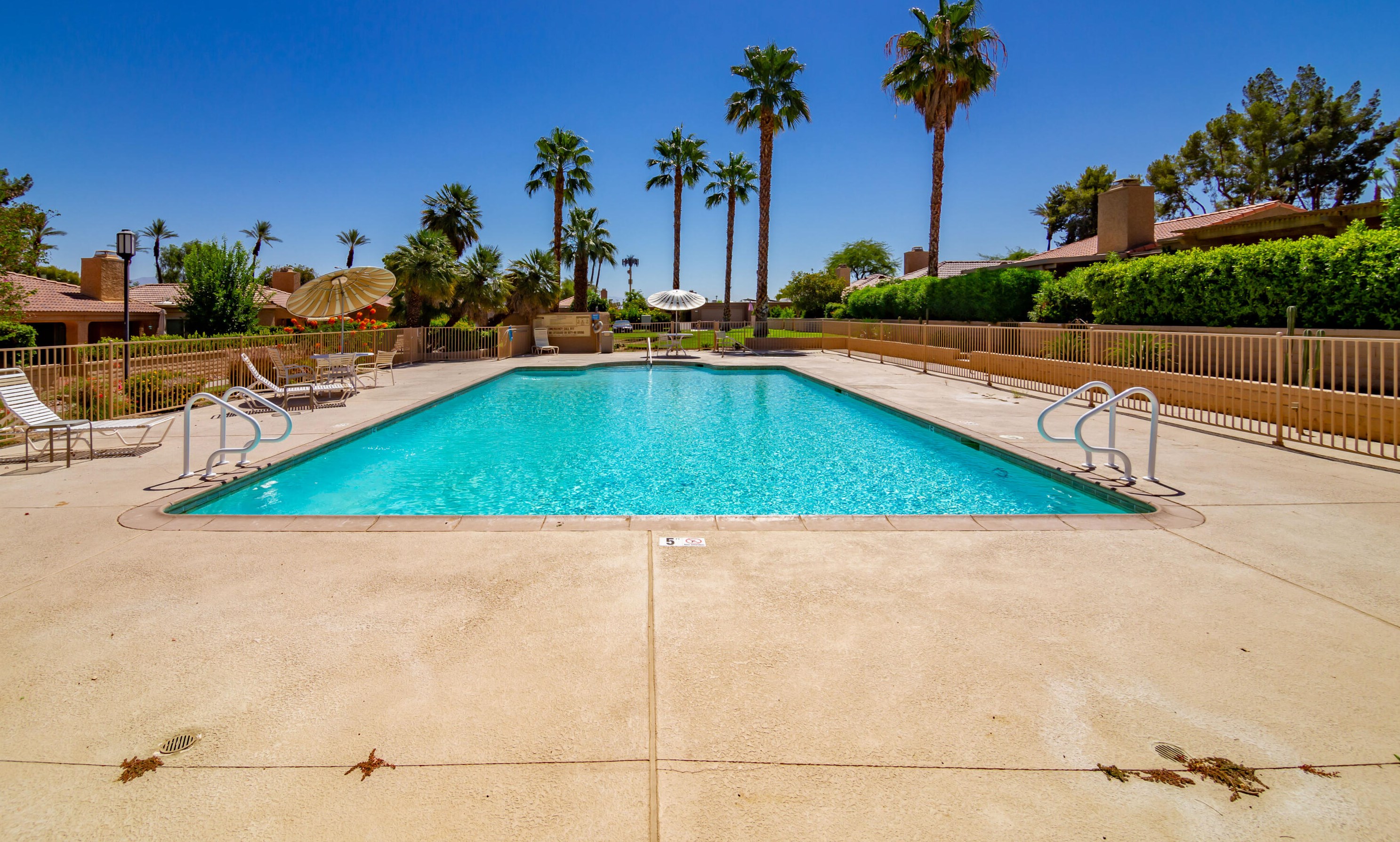 44645 Monaco Cir, Palm Desert CA  92260-8547 exterior
