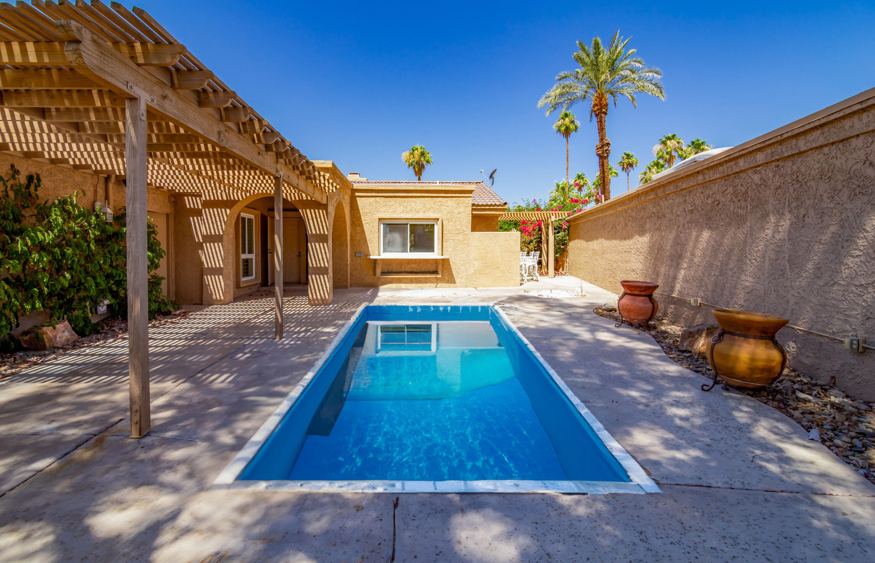 44645 Monaco Cir, Palm Desert CA  92260-8547 exterior