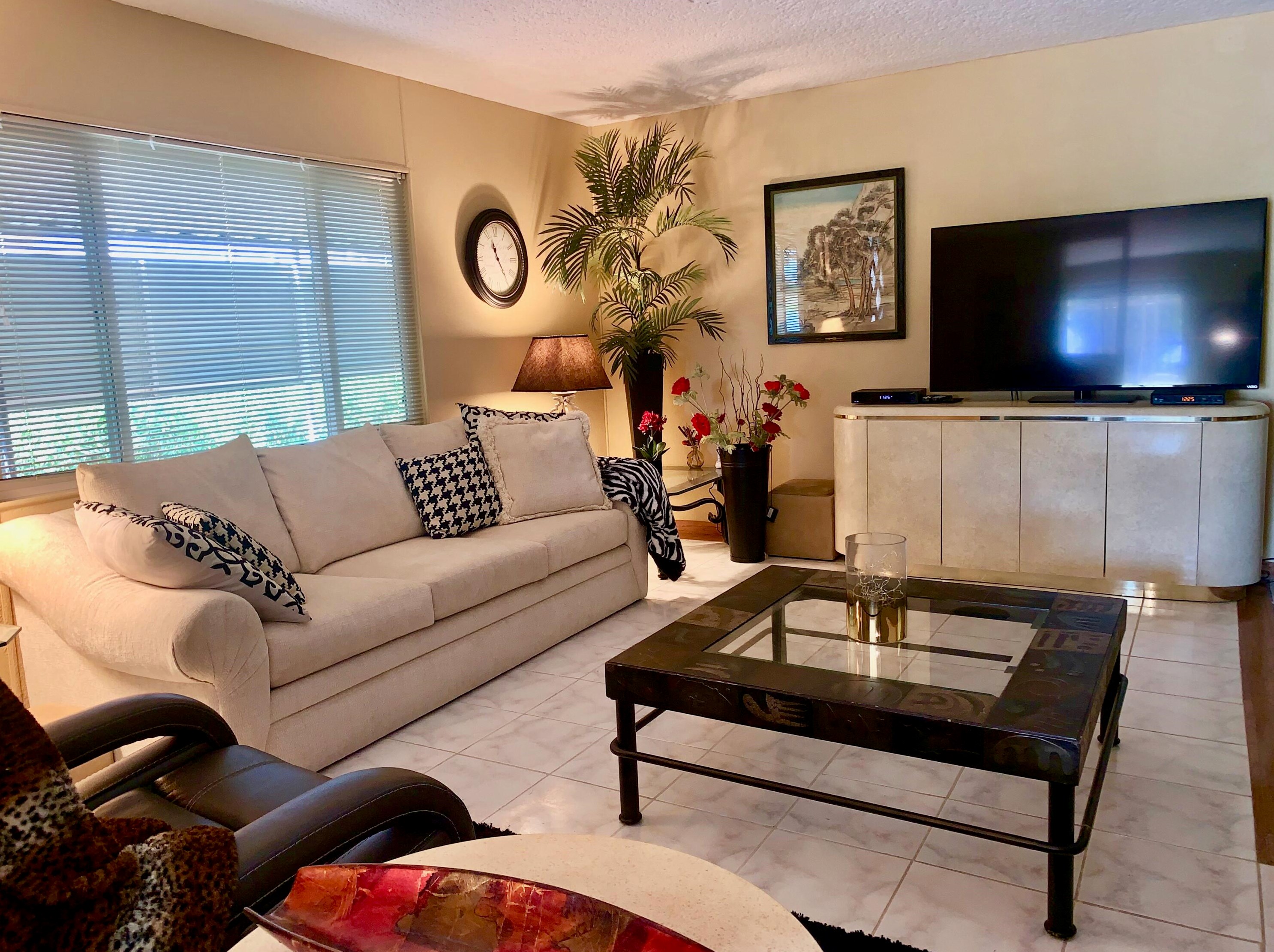 33332 Tubac Trl, Thousand Palms CA  92276-3943 exterior