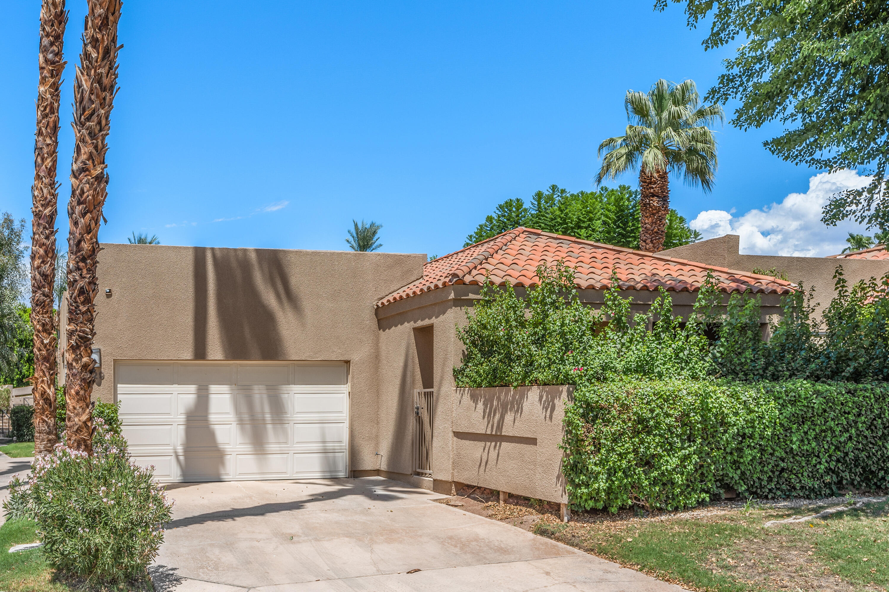 129 Lakeshore Dr, Rancho Mirage, CA 92270 MLS 219098701 Coldwell Banker