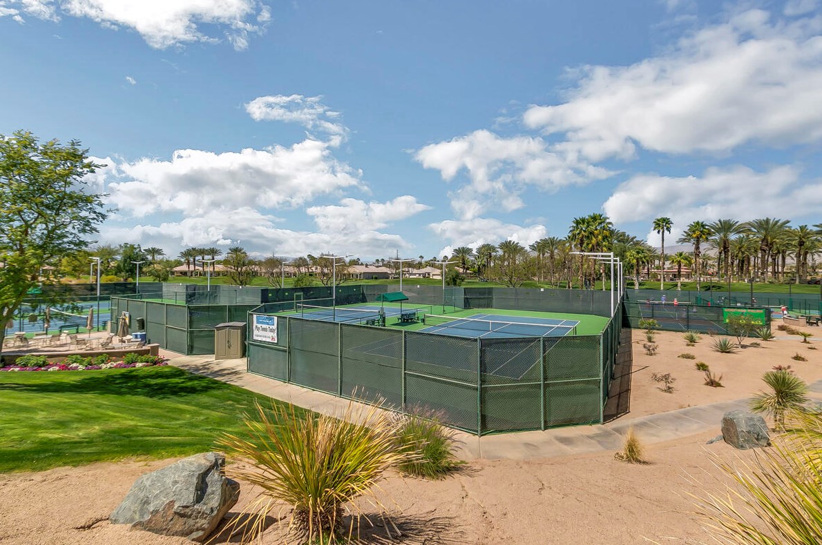 80270 Royal Dornoch Dr, Indio CA  92201-2786 exterior