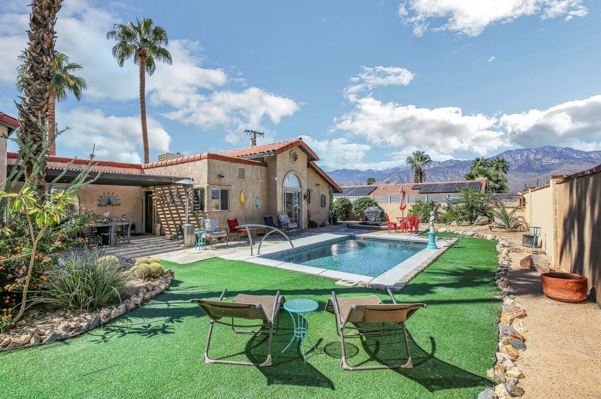 35015 Plumley Rd, Cathedral City CA  92234-7055 exterior