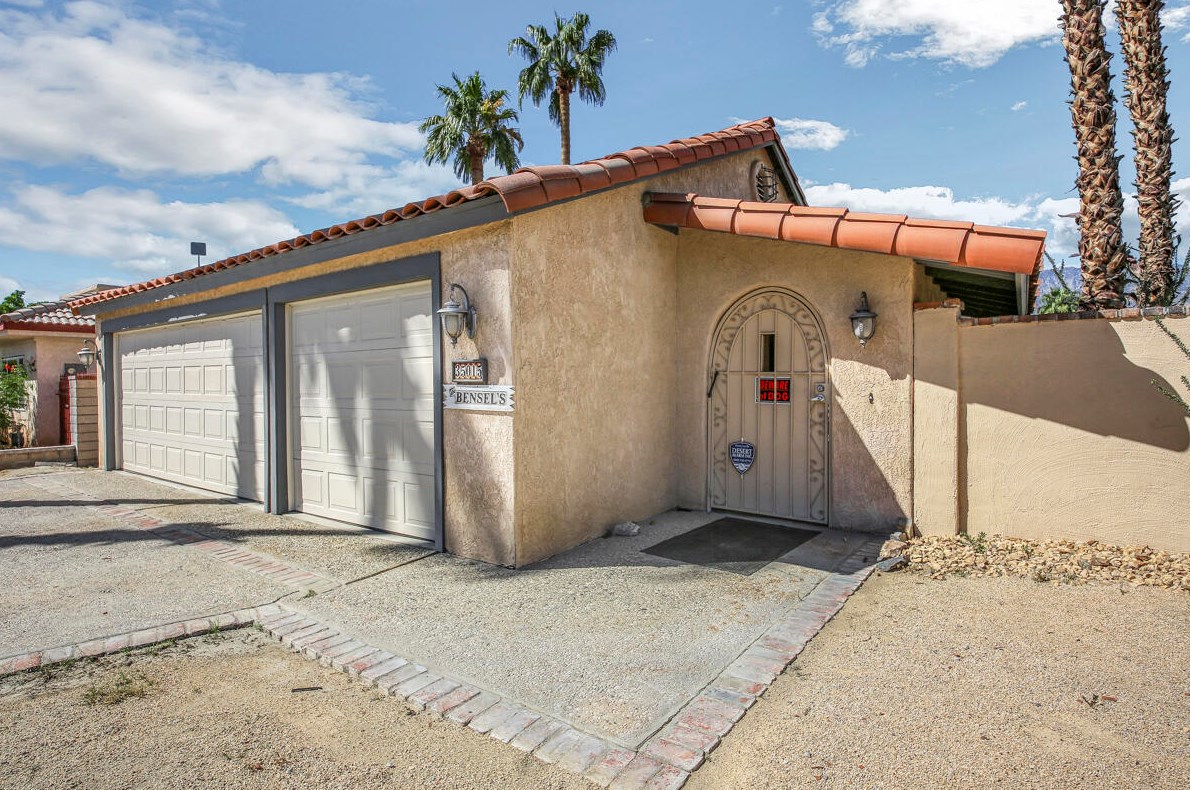 35015 Plumley Rd, Cathedral City CA  92234-7055 exterior