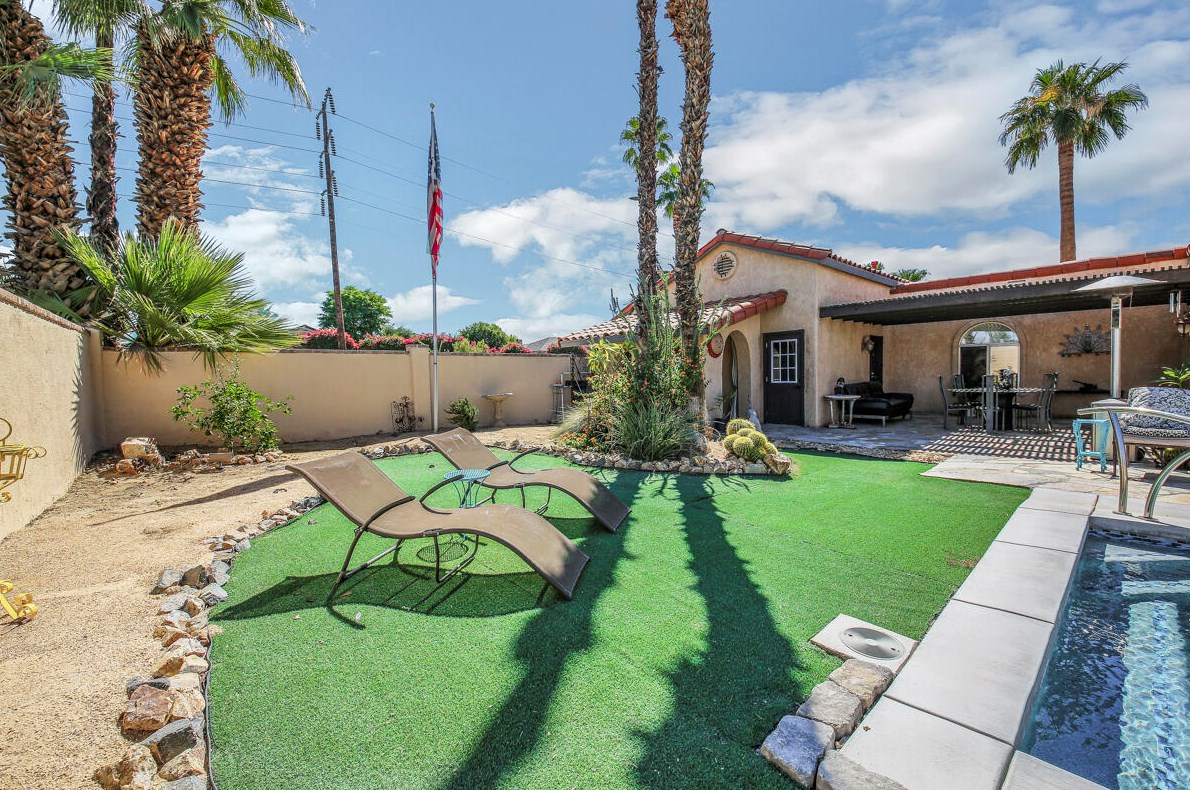 35015 Plumley Rd, Cathedral City CA  92234-7055 exterior