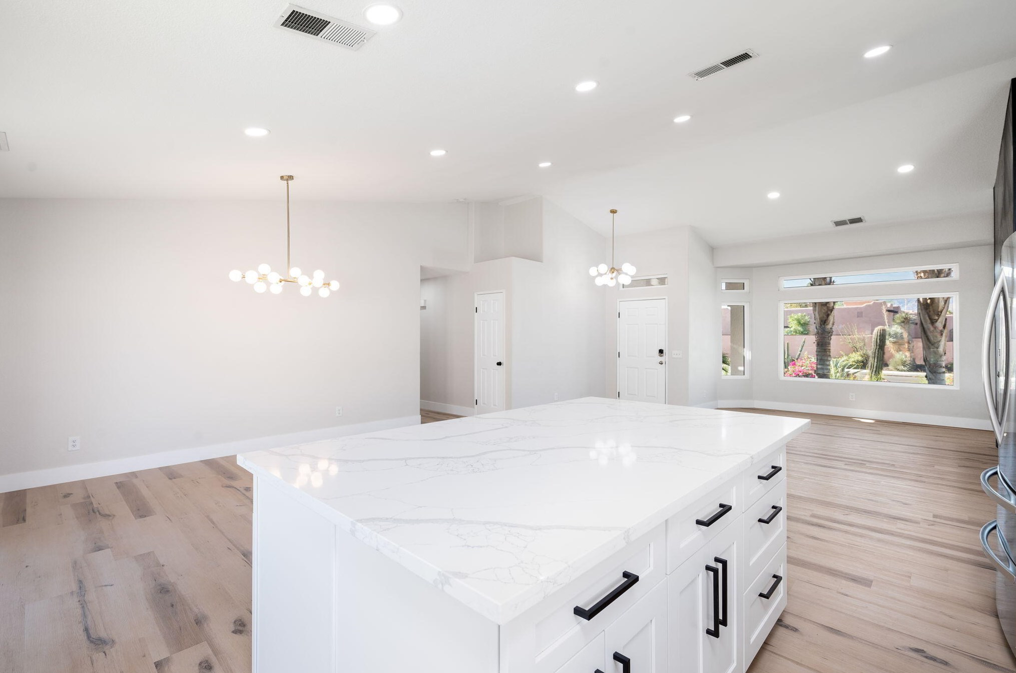 69330 Cypress Rd, Cathedral City CA  92234-2833 exterior