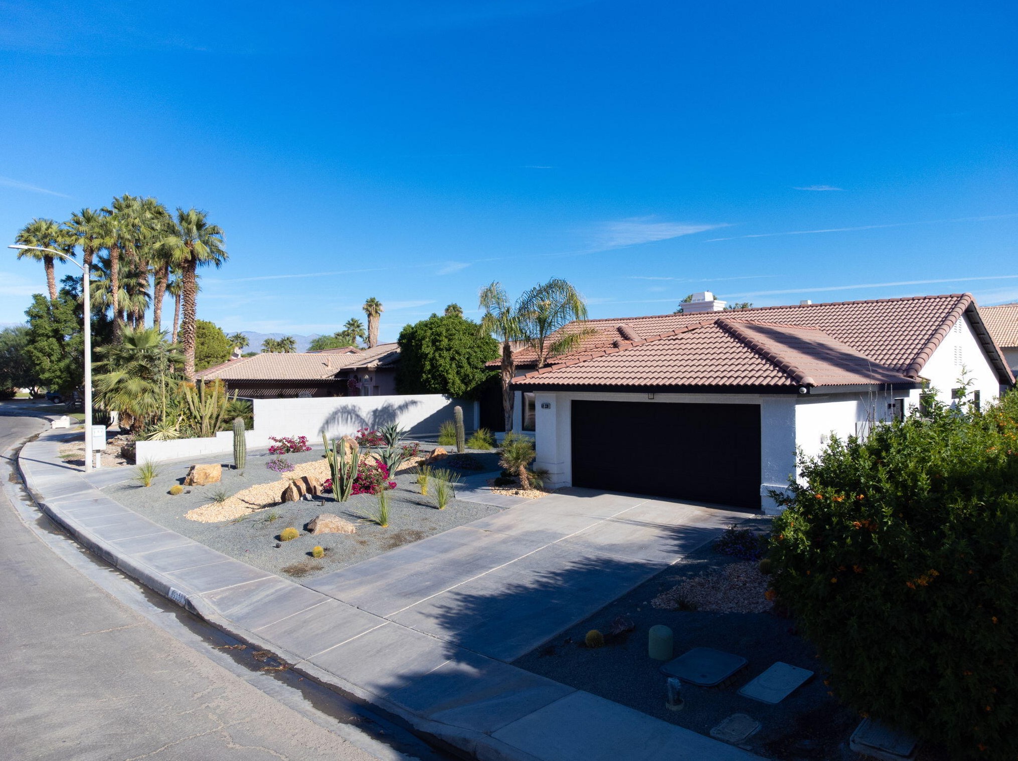 69330 Cypress Rd, Cathedral City CA  92234-2833 exterior