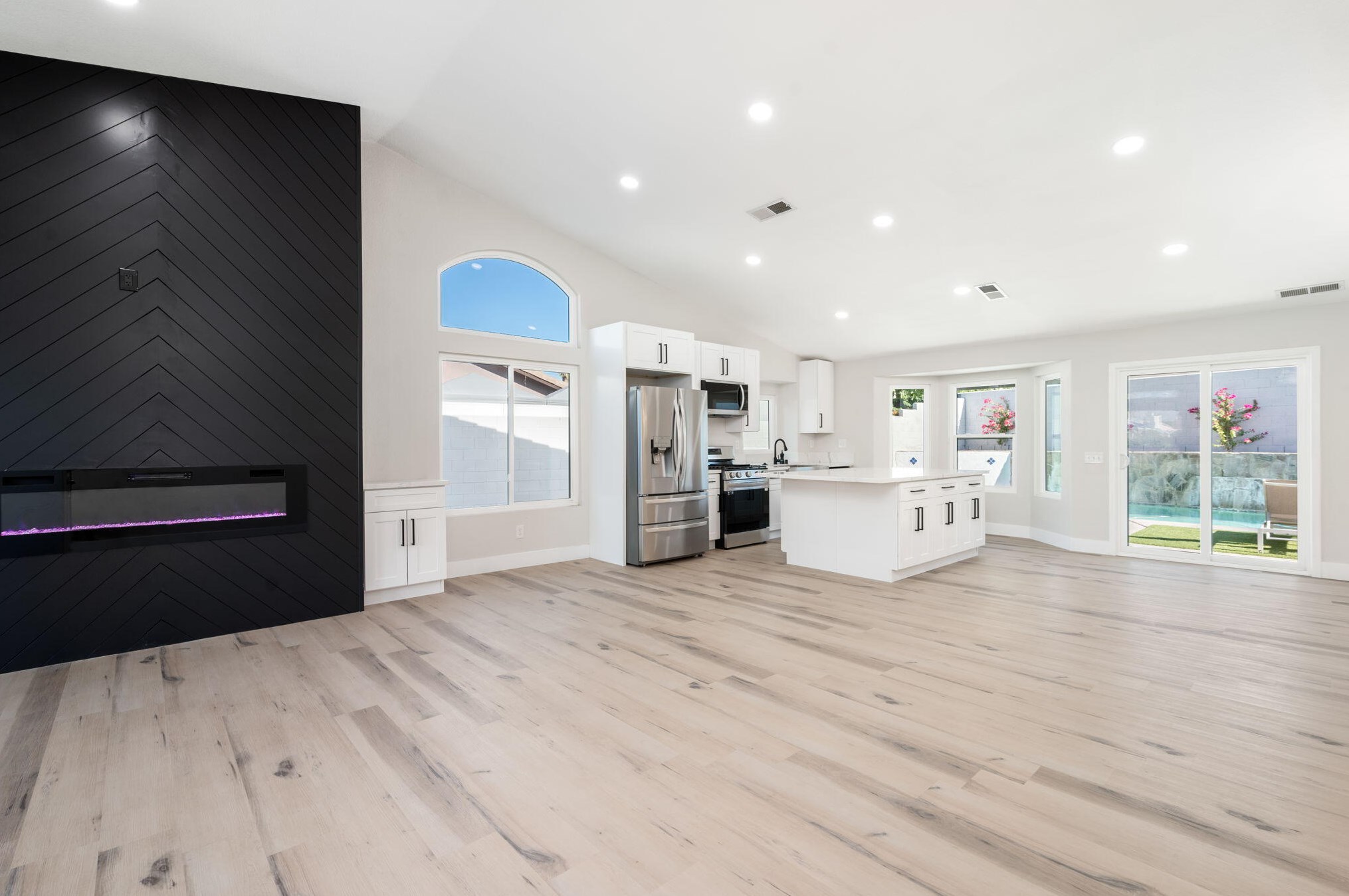 69330 Cypress Rd, Cathedral City CA  92234-2833 exterior