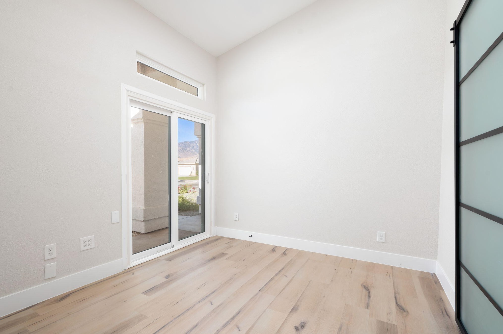 69330 Cypress Rd, Cathedral City CA  92234-2833 exterior