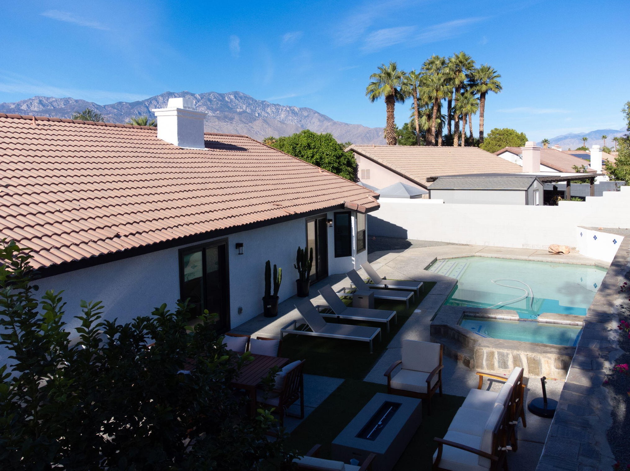 69330 Cypress Rd, Cathedral City CA  92234-2833 exterior