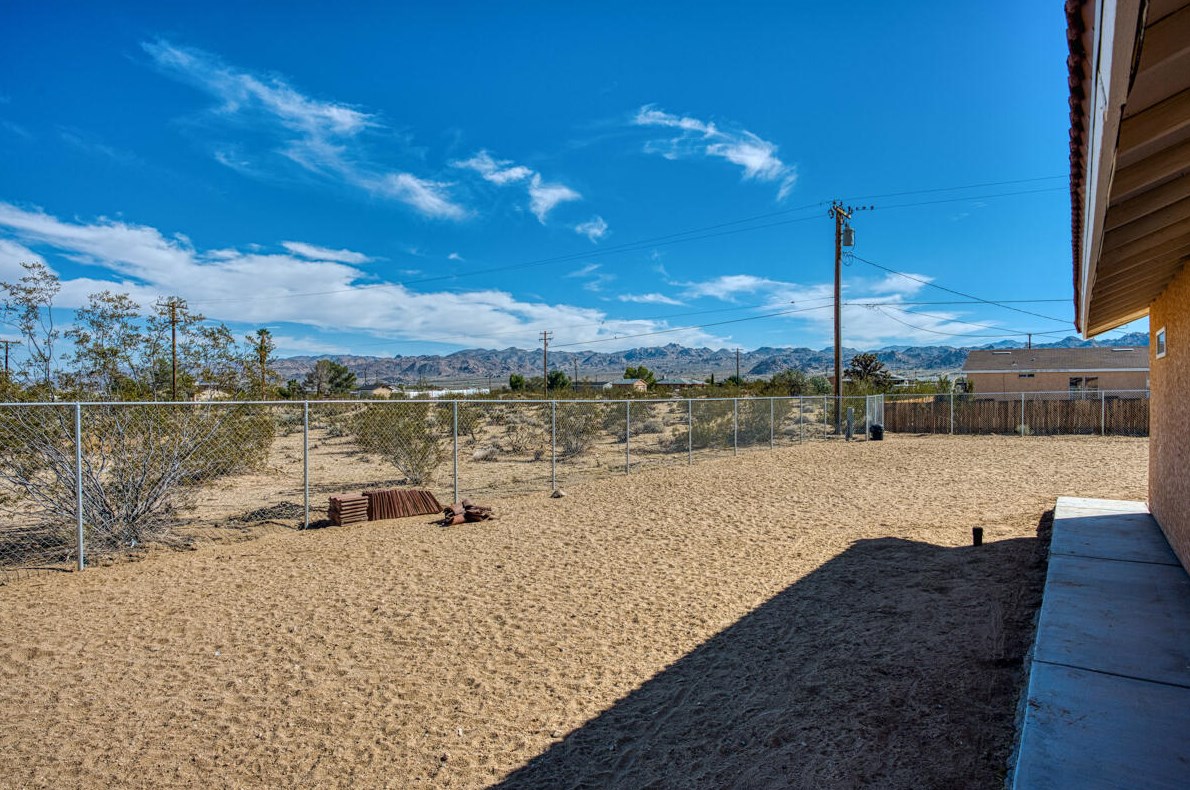 63453 Walpi Dr, Joshua Tree CA  92252-4266 exterior