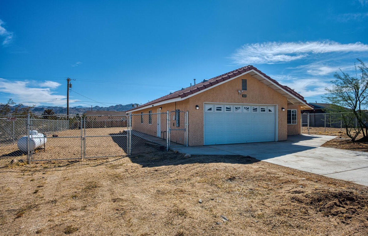 63453 Walpi Dr, Joshua Tree CA  92252-4266 exterior