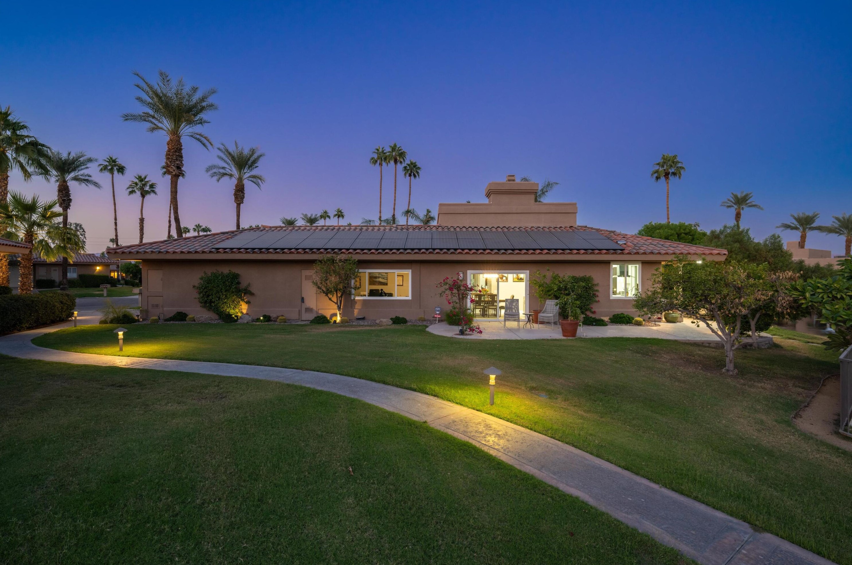 183 Desert Lakes Dr, Rancho Mirage CA  92270-4056 exterior