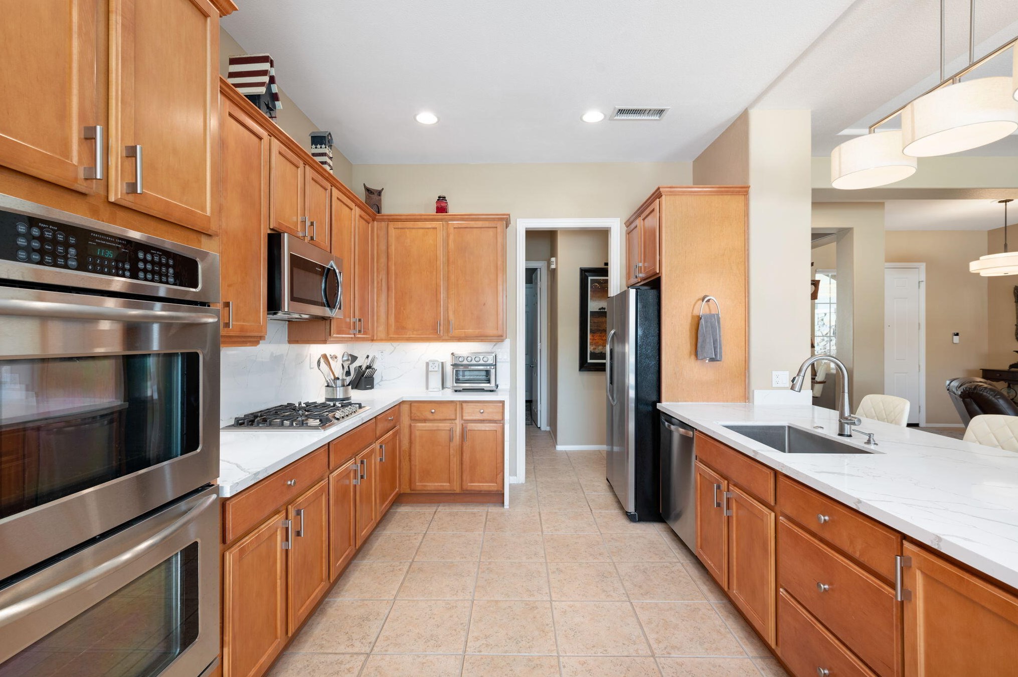 109 Brisa Dr, Palm Desert CA  92211-0779 exterior