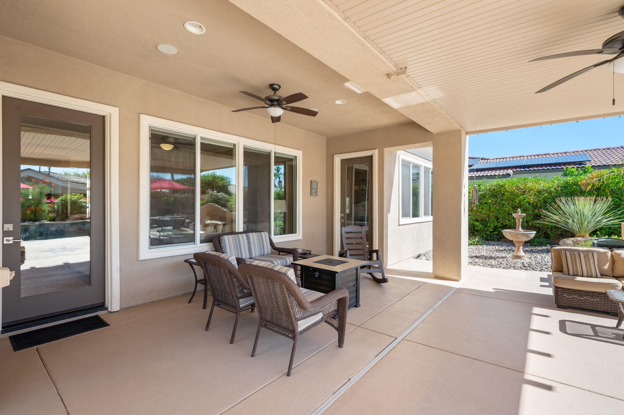 109 Brisa Dr, Palm Desert CA  92211-0779 exterior