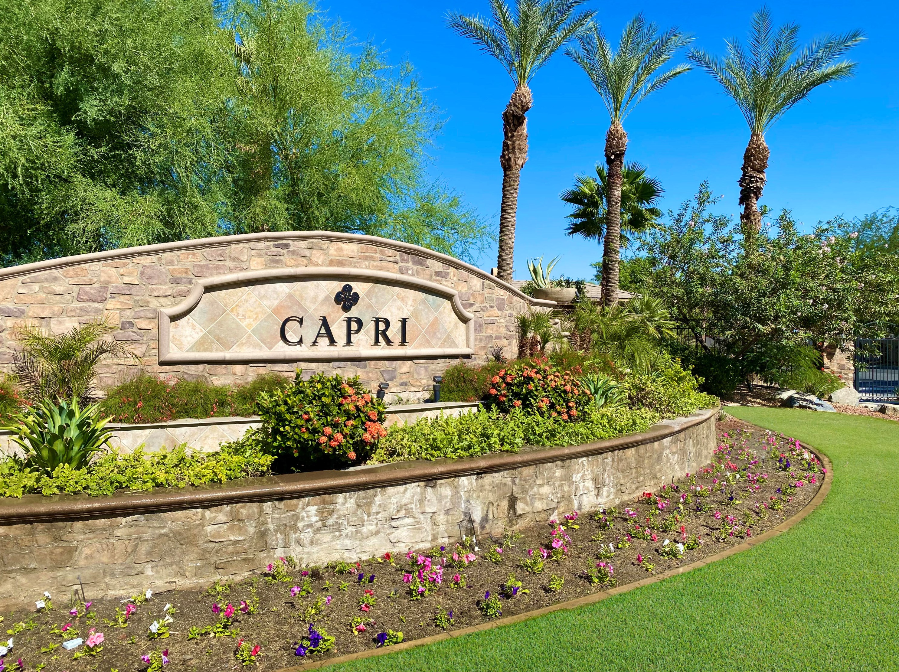 109 Brisa Dr, Palm Desert CA  92211-0779 exterior